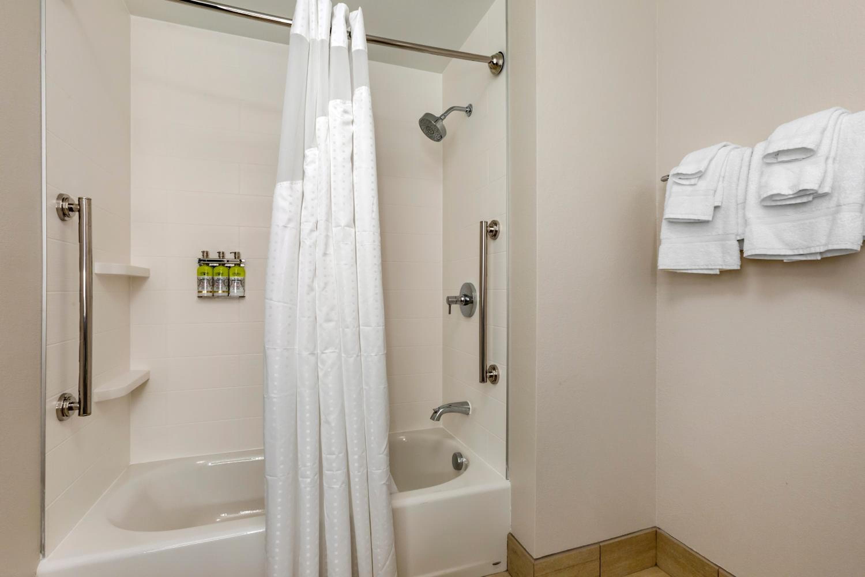 Holiday Inn Express & Suites - Phoenix Dwtn - State Capitol by IHG