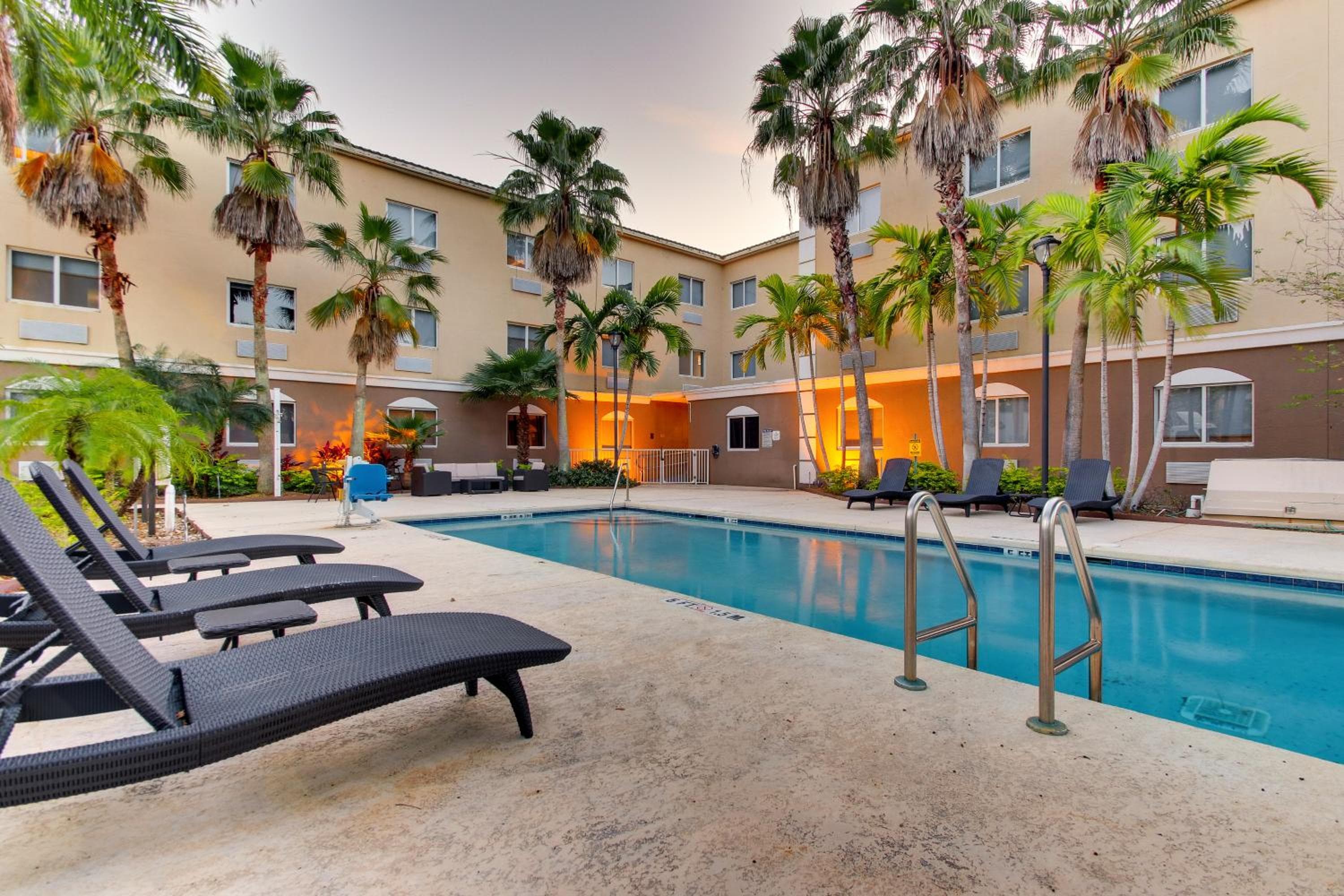 Holiday Inn Express West Palm Beach Metrocentre by IHG