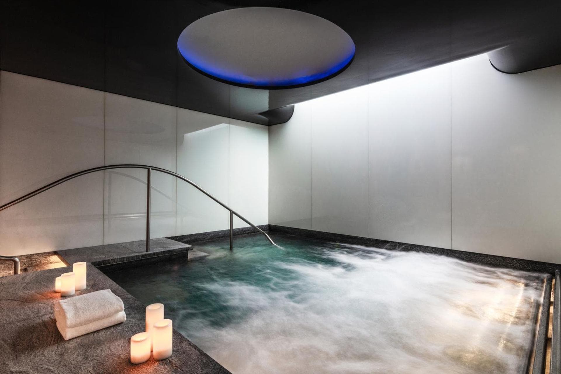 jacuzzi