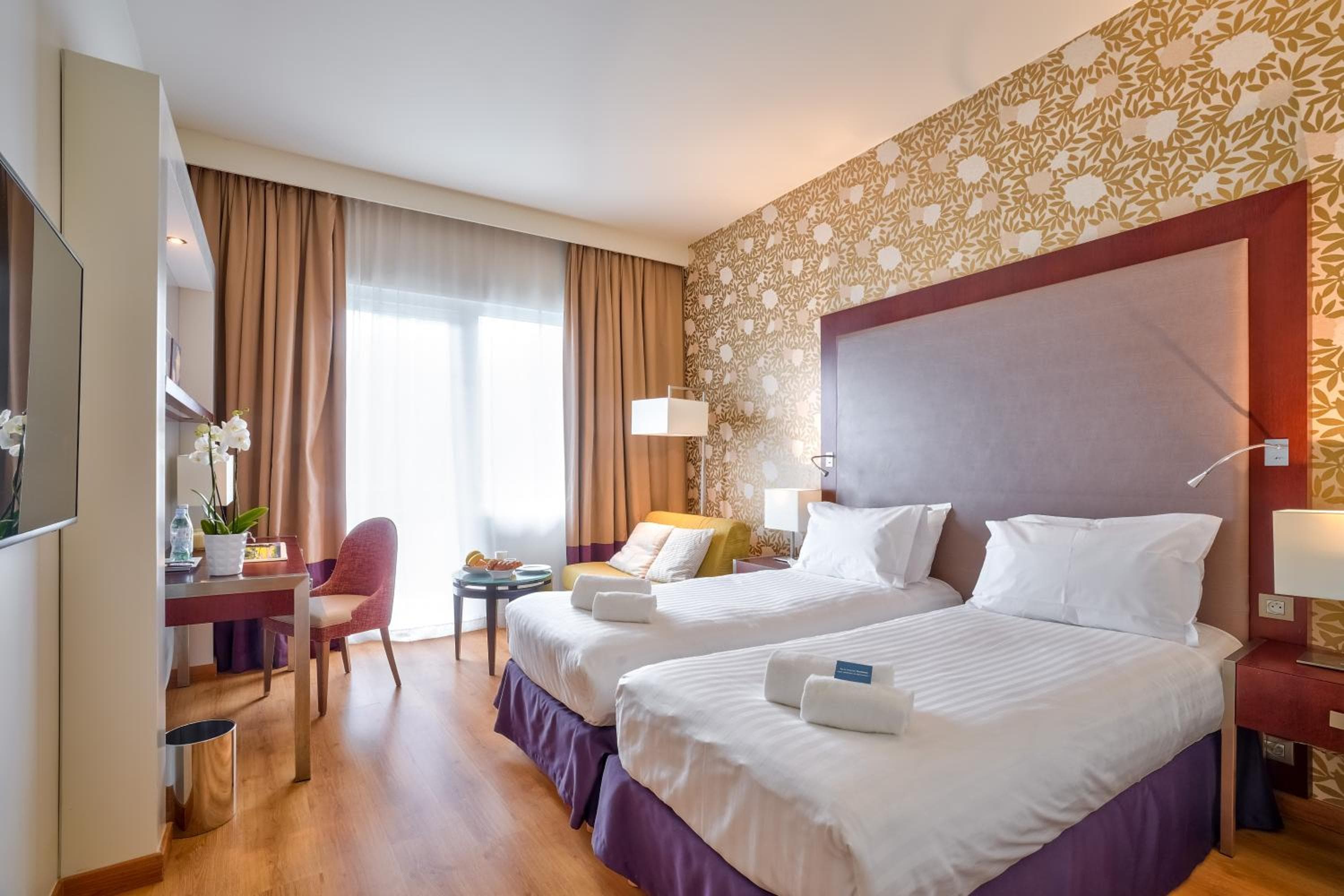 Clarion Paris CDG Airport