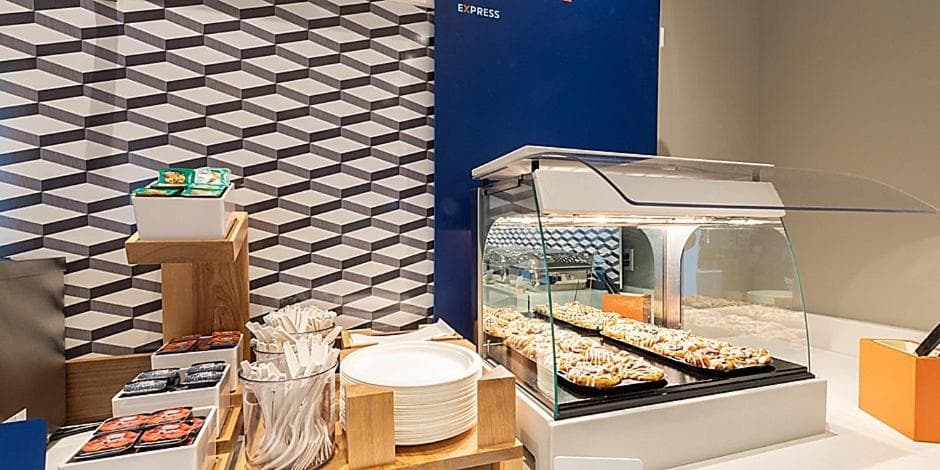 Holiday Inn Express & Suites - Harrisonburg University Area by IHG
