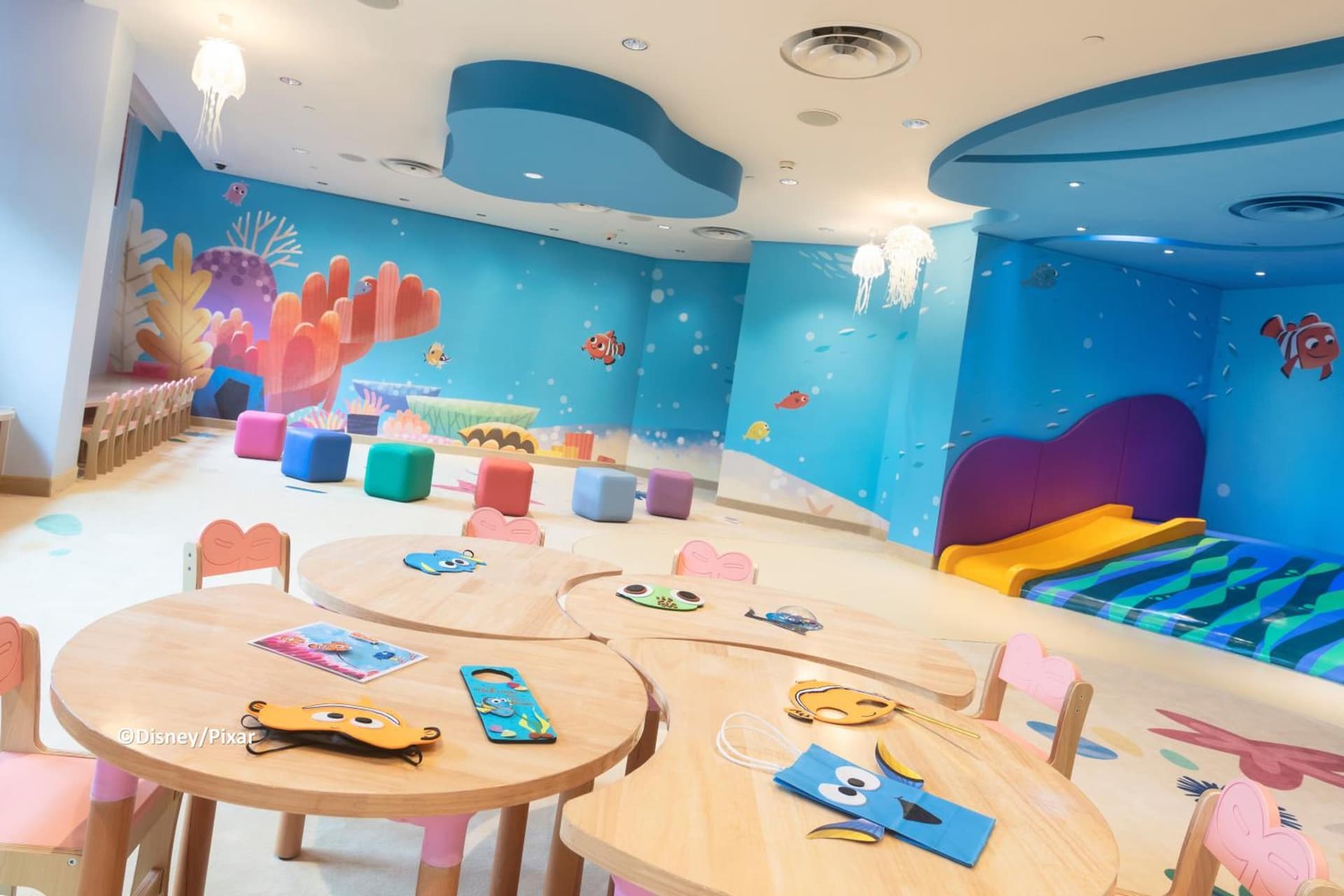 Disney Explorers Lodge
