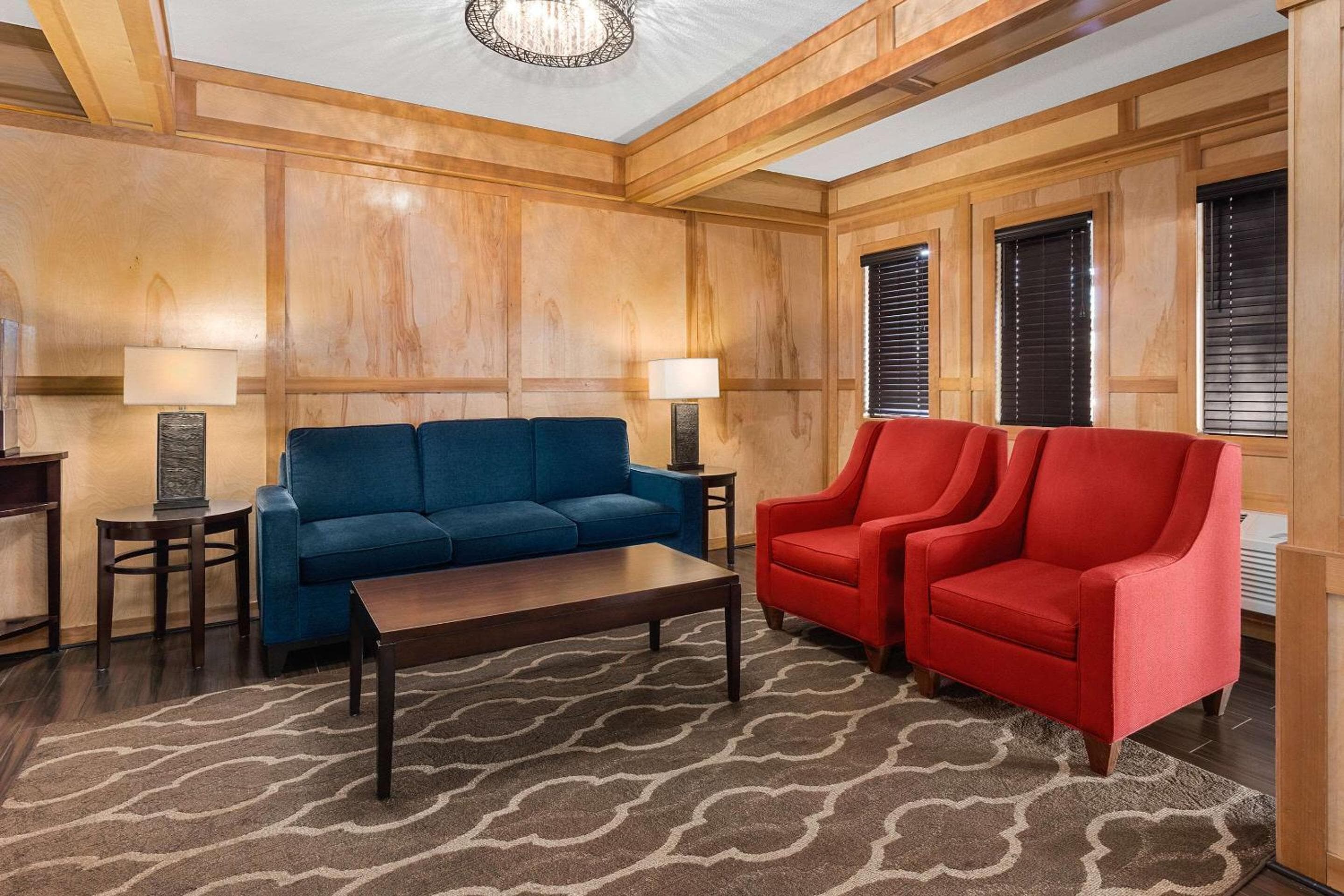 Comfort Inn & Suites Vancouver Downtown City Center