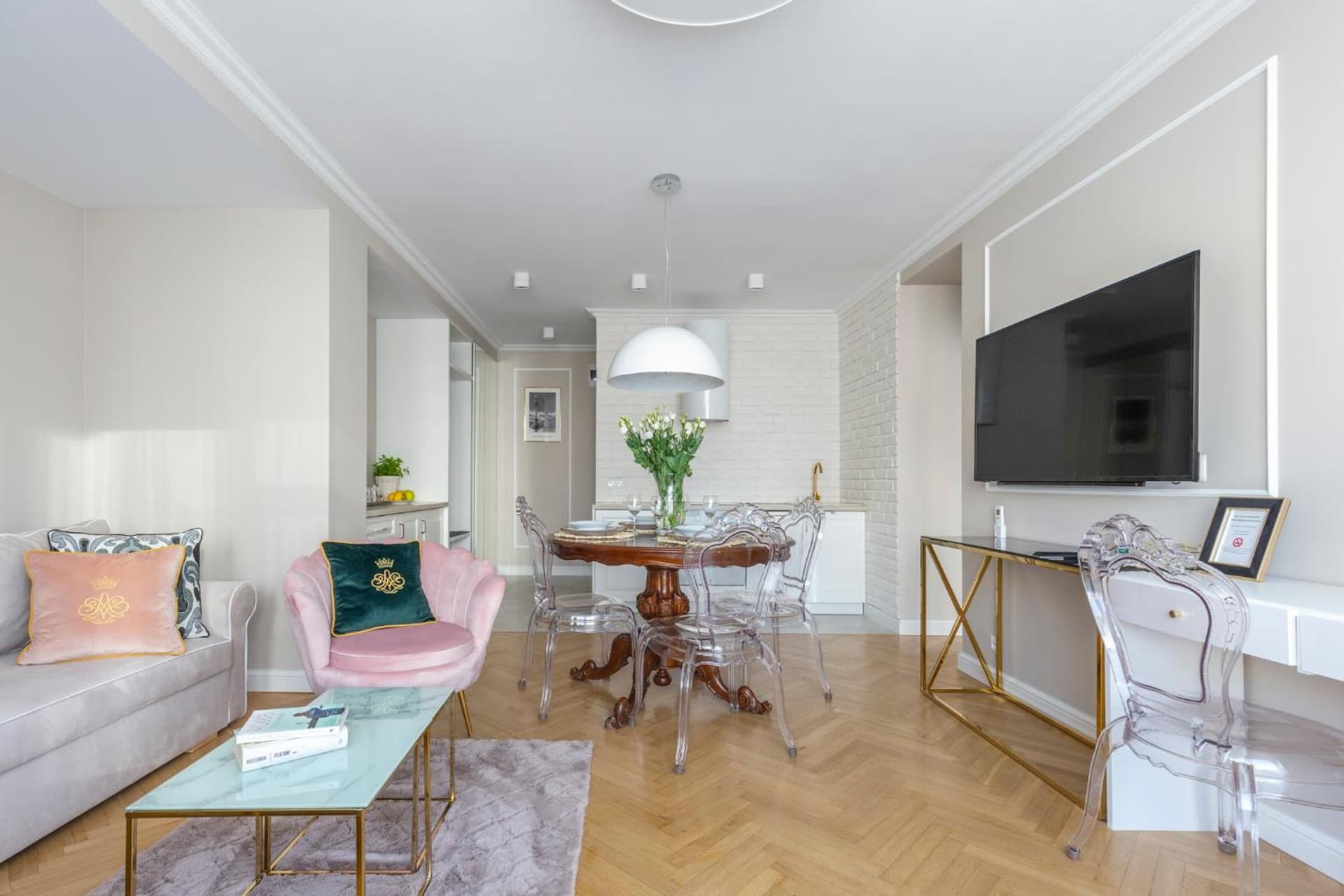 GLAM APARTMENTS city center
