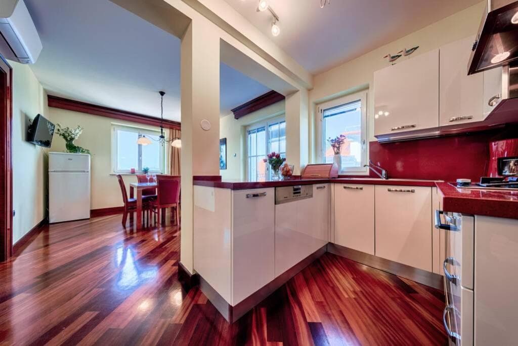 Seafront Apartment Duo