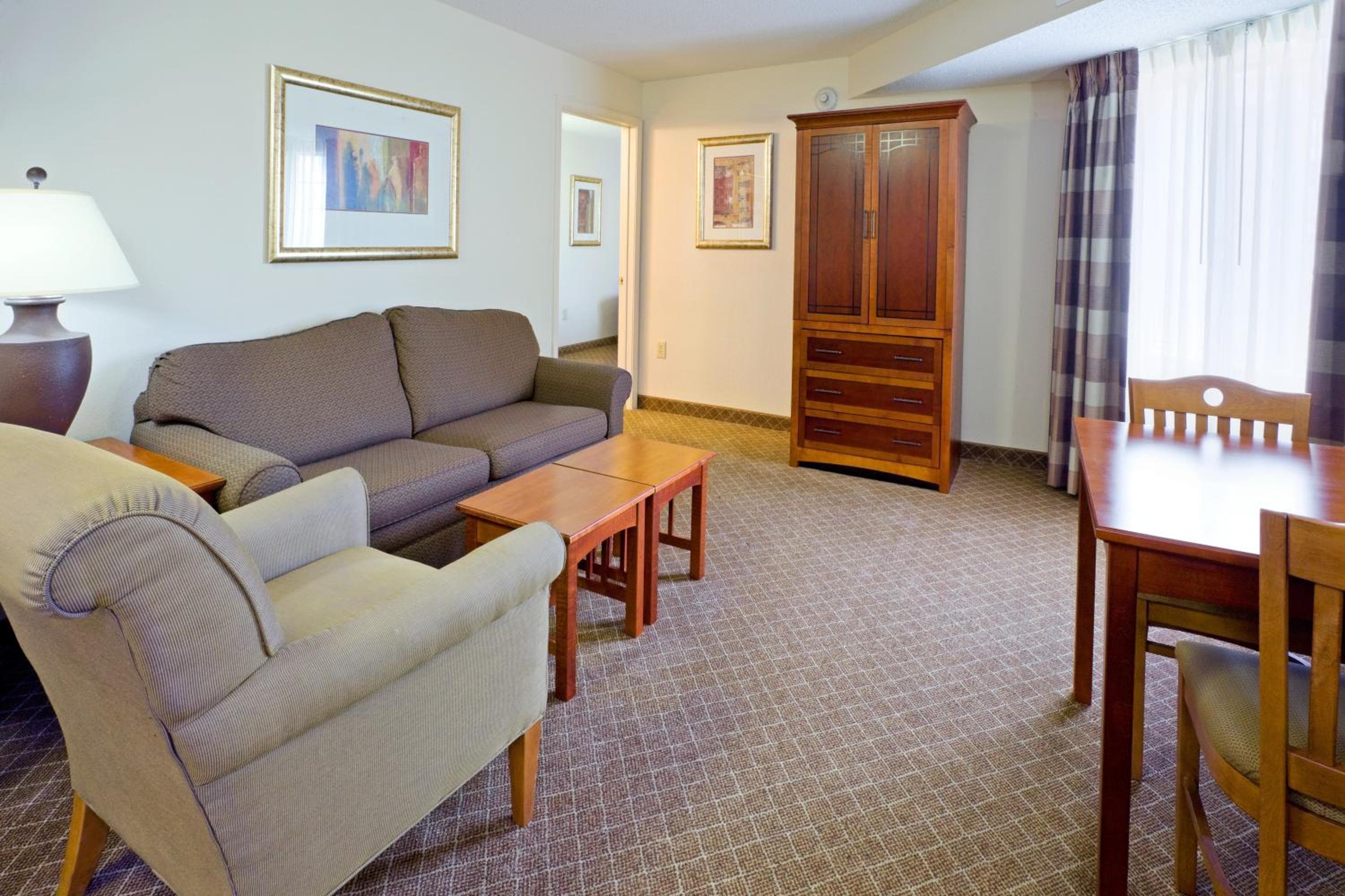 Staybridge Suites Cranbury - South Brunswick by IHG