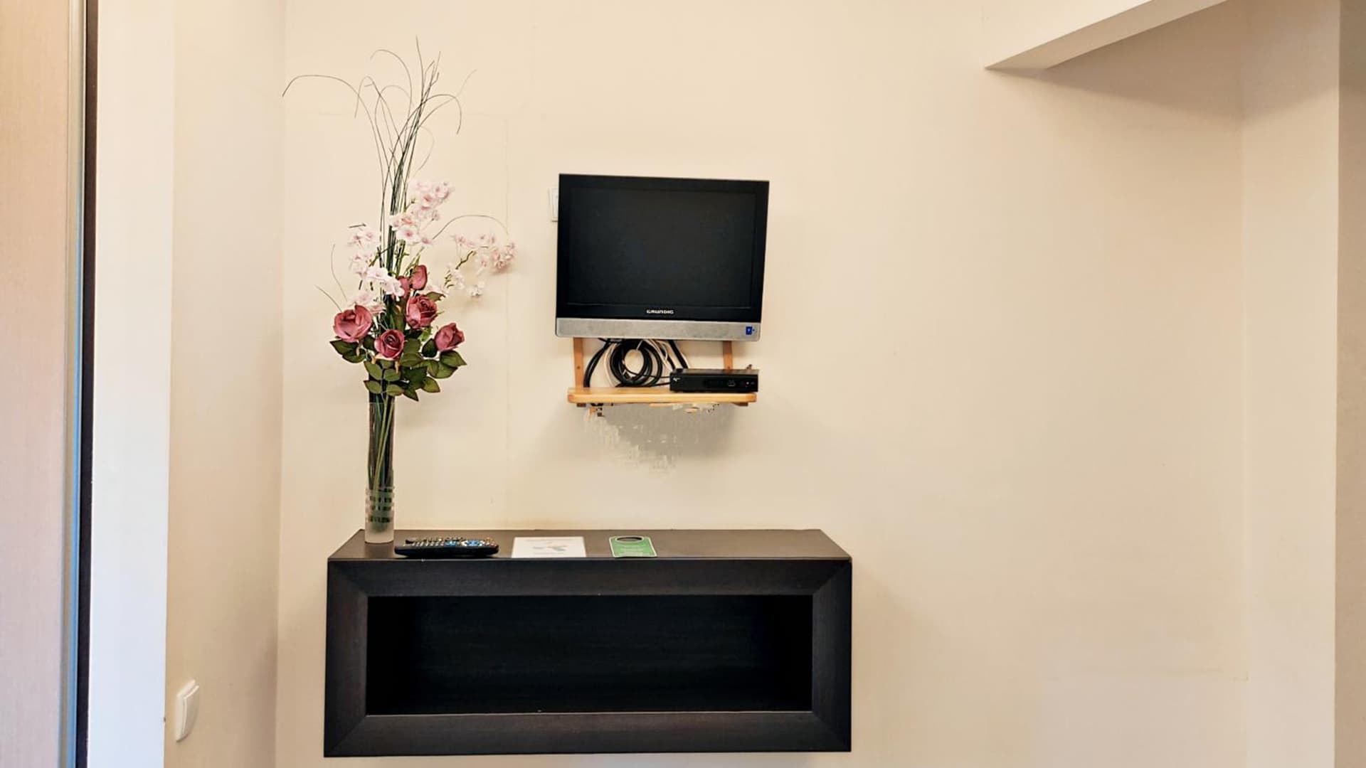 Hostel Helvetia - Private Rooms in City Center