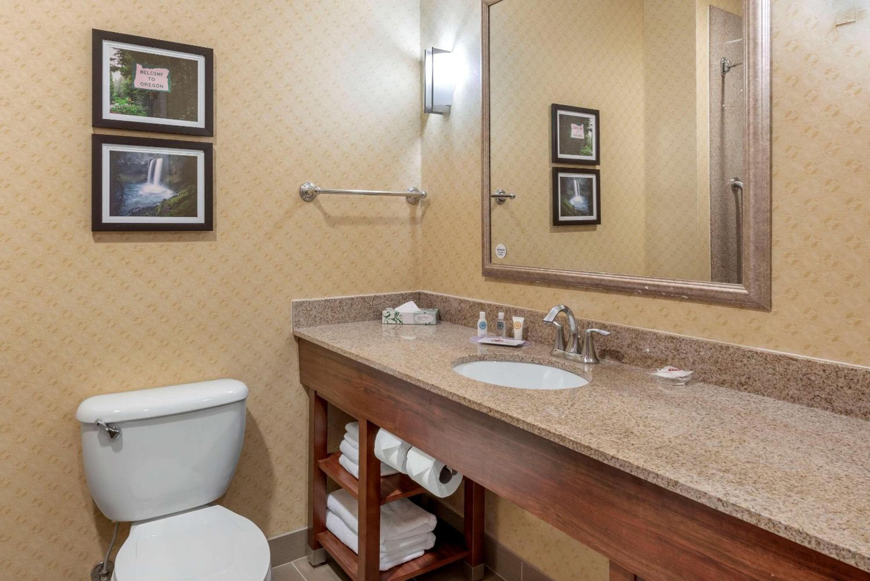 Comfort Suites Eugene University