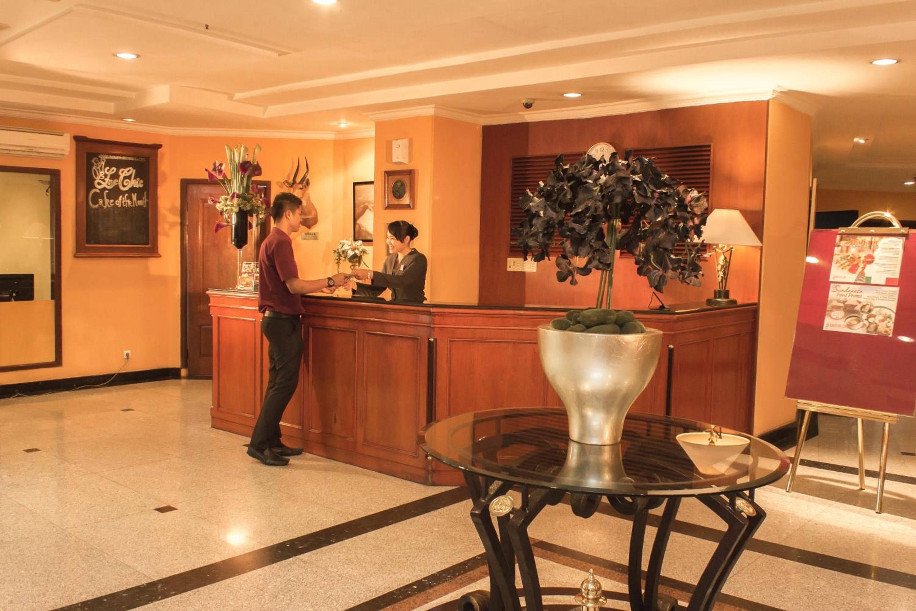 Travellers Suites Serviced Apartments