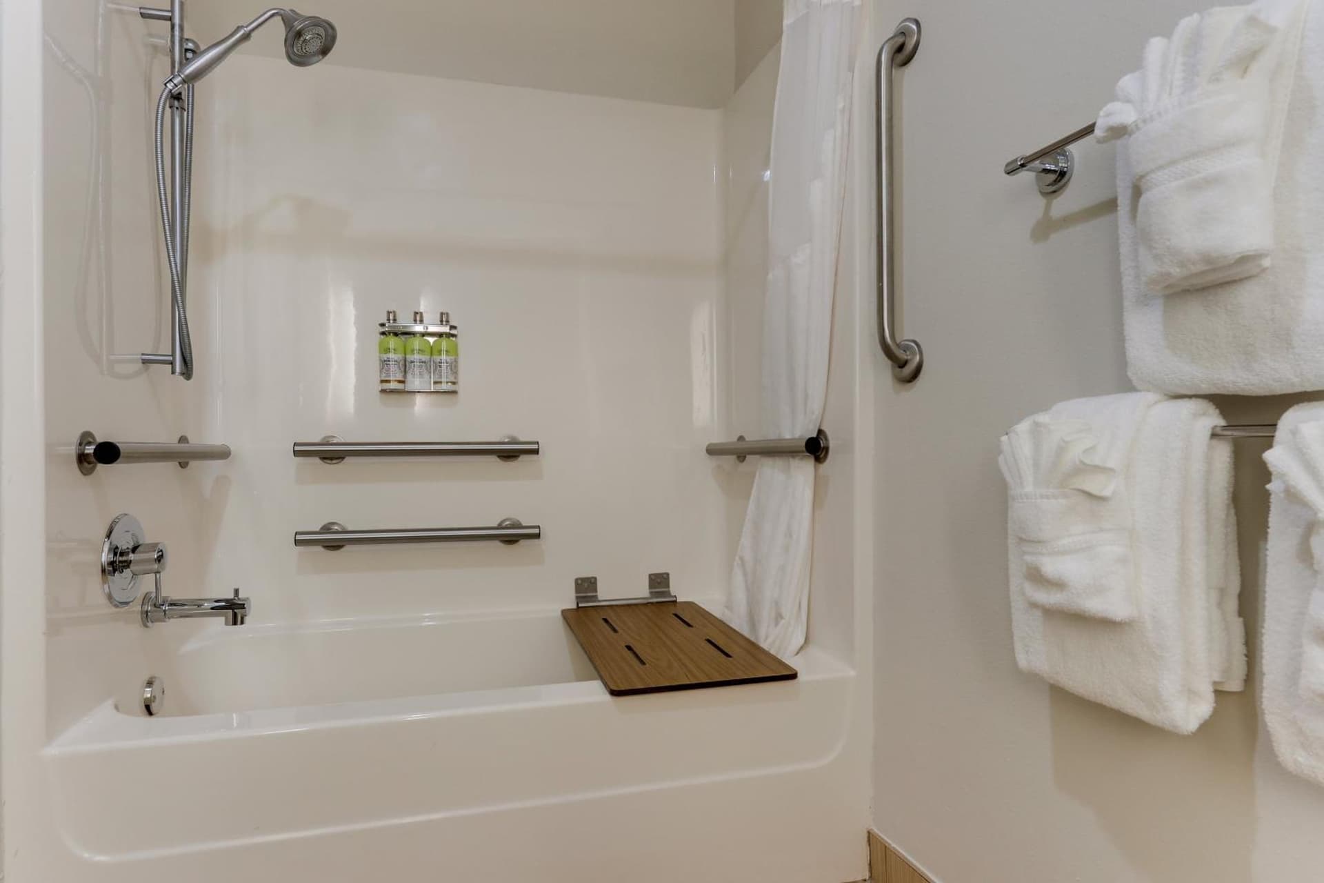 Holiday Inn Express Hotel & Suites Dayton-Centerville by IHG