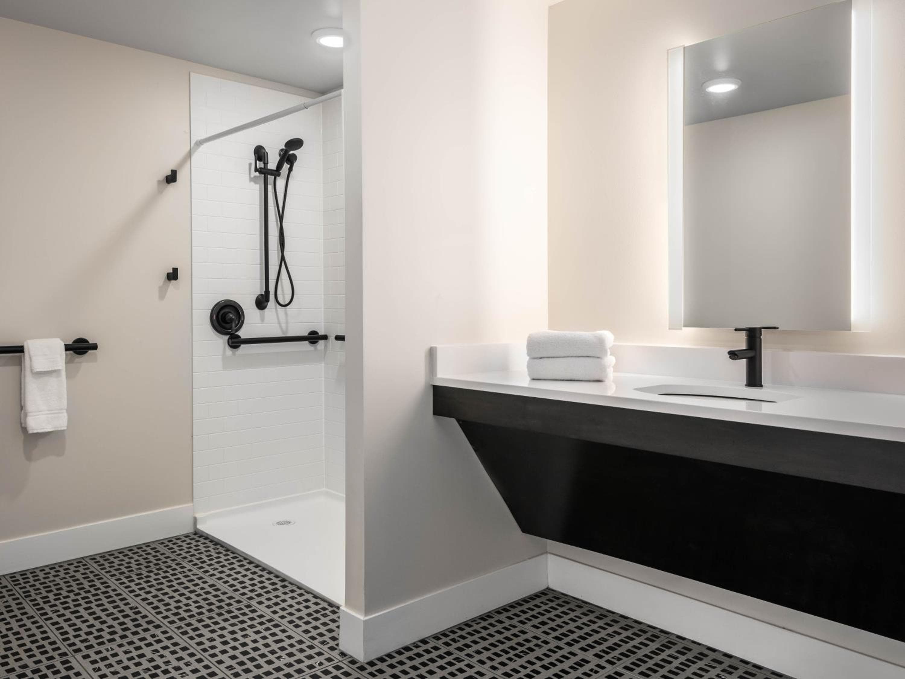 Hotel Indigo Saint Louis Central West End by IHG