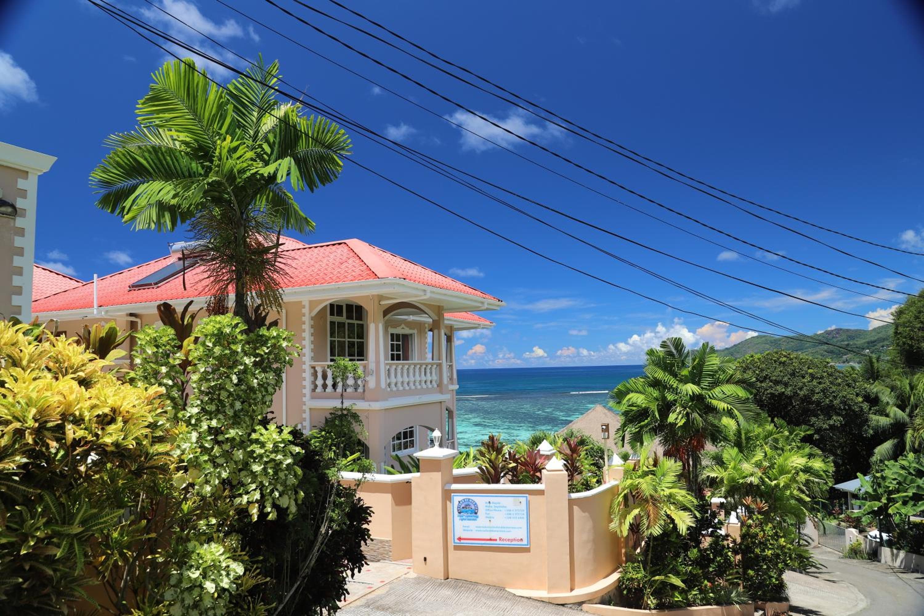 Au Fond De Mer View
