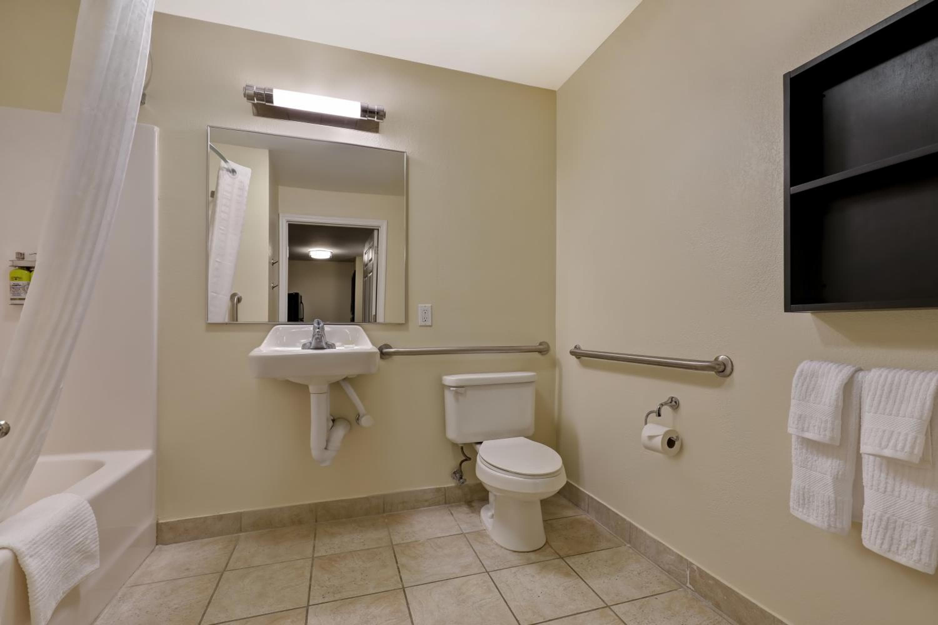 Candlewood Suites Indianapolis - South by IHG