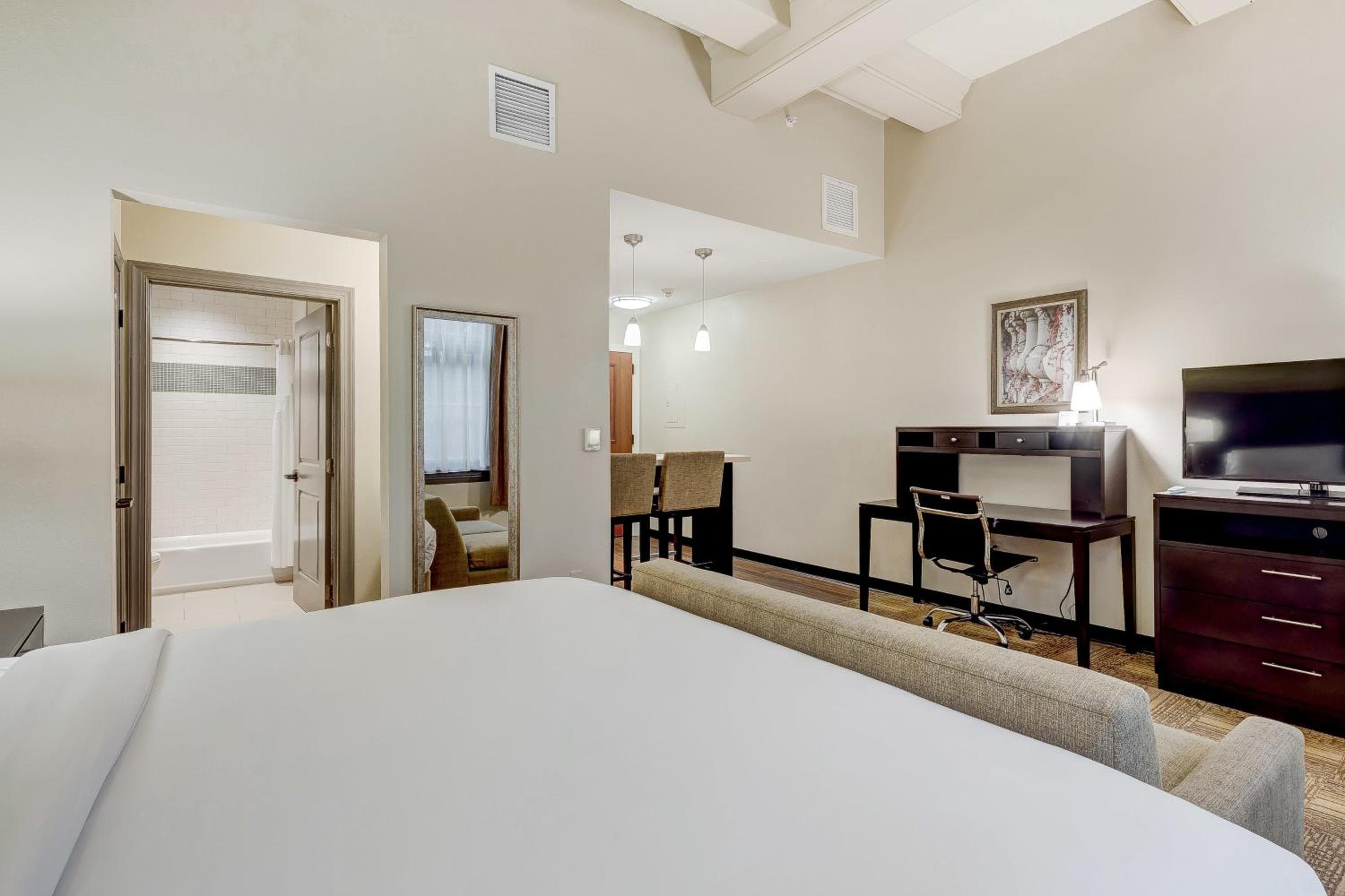 Staybridge Suites Baltimore - Inner Harbor by IHG