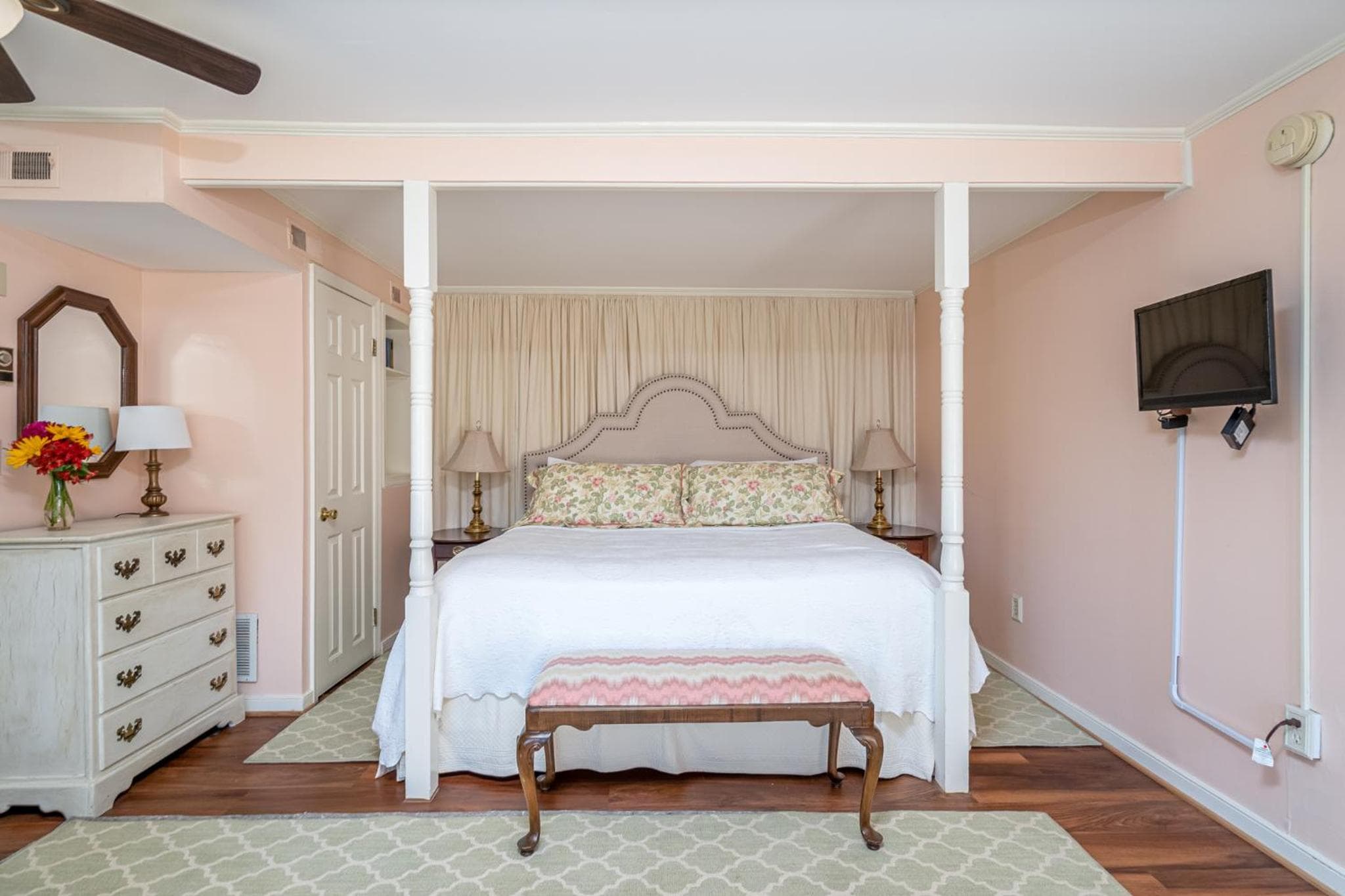 Cedars of Williamsburg Bed & Breakfast