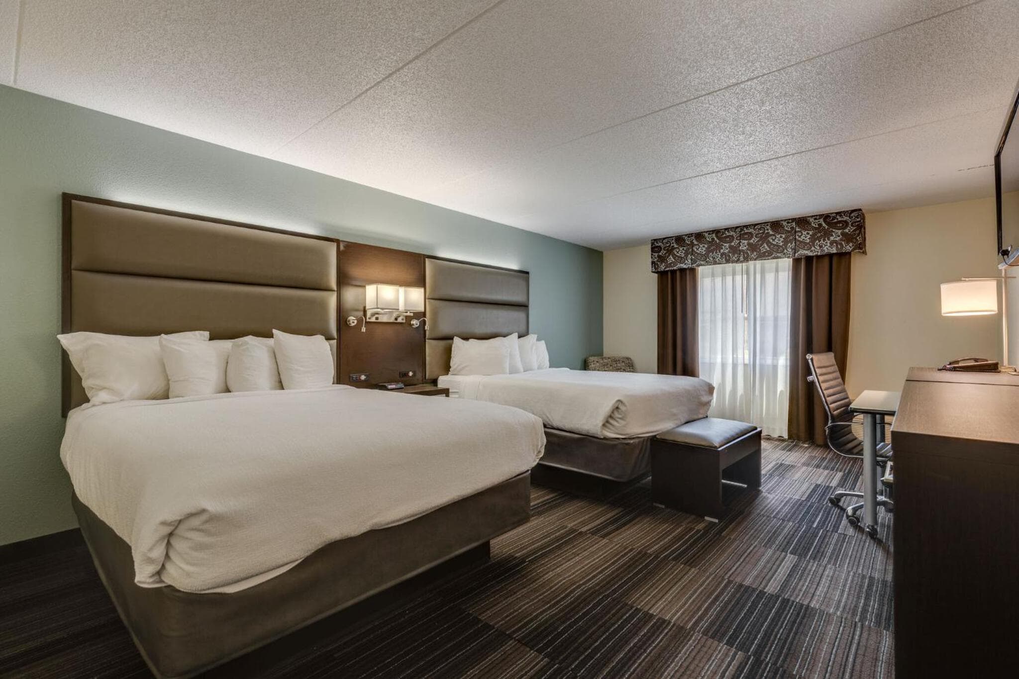Club Hotel Nashville Inn & Suites