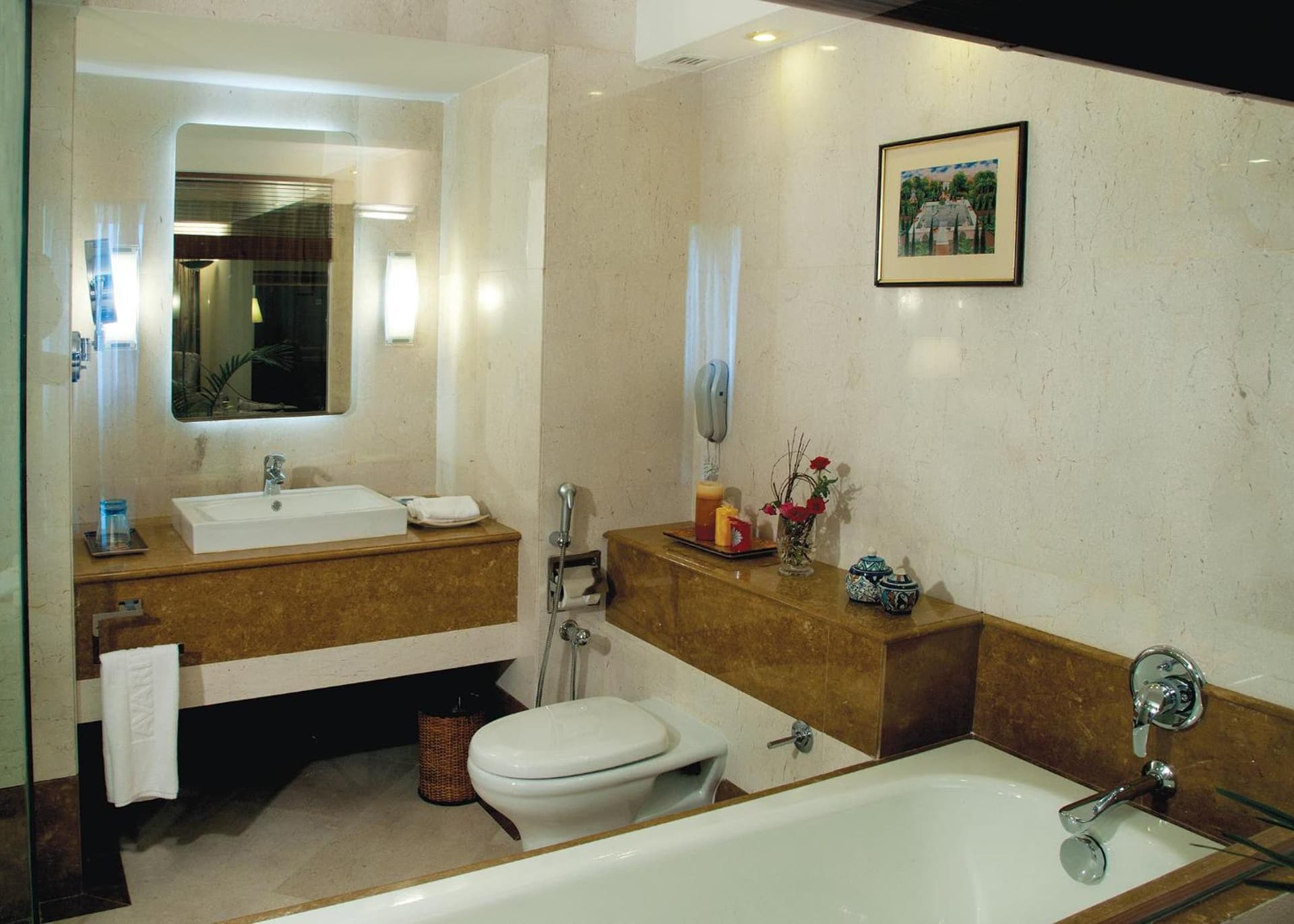 Avari Lahore Hotel