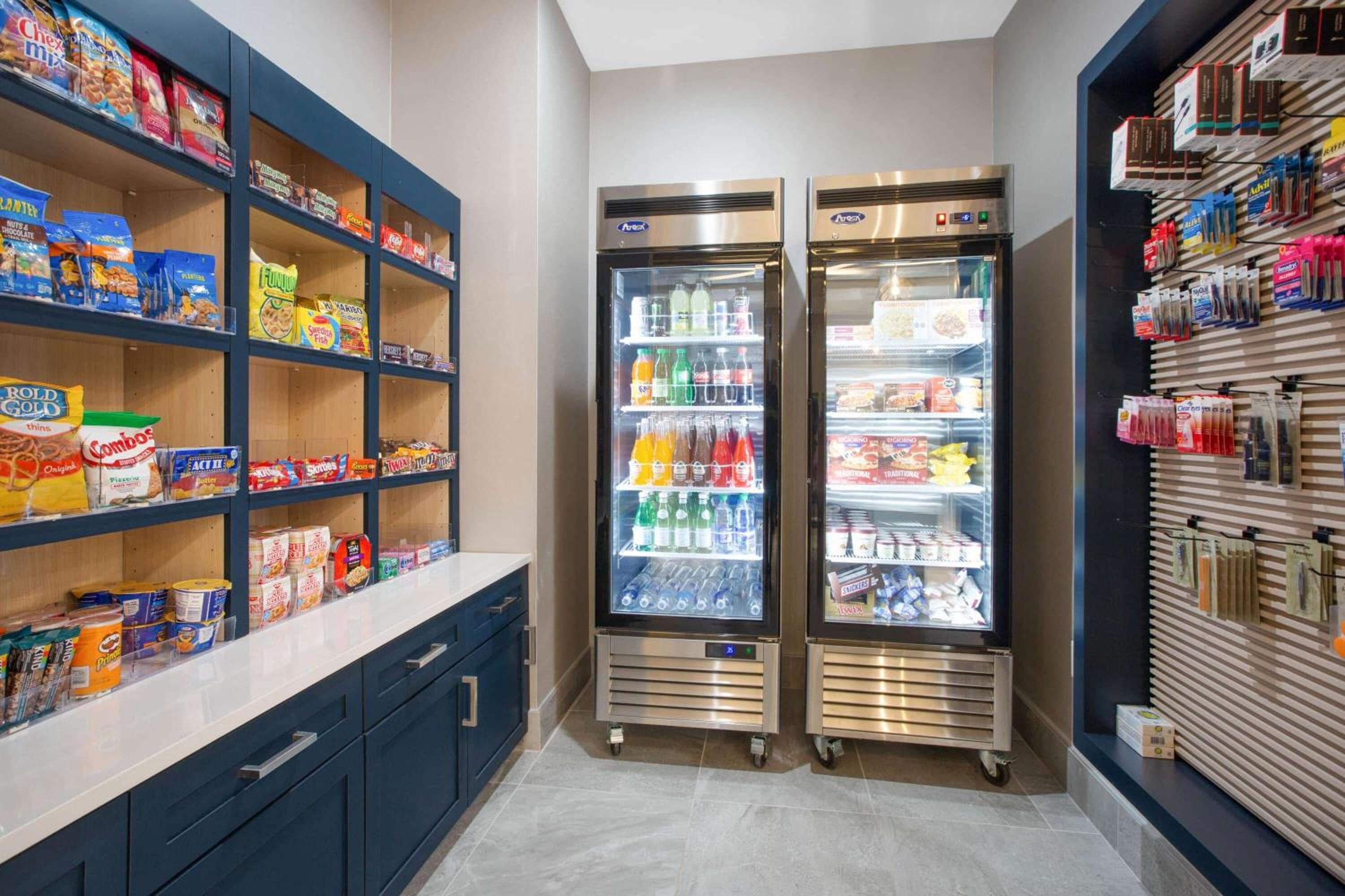 La Quinta Inn & Suites by Wyndham Manassas, VA- Dulles Airport