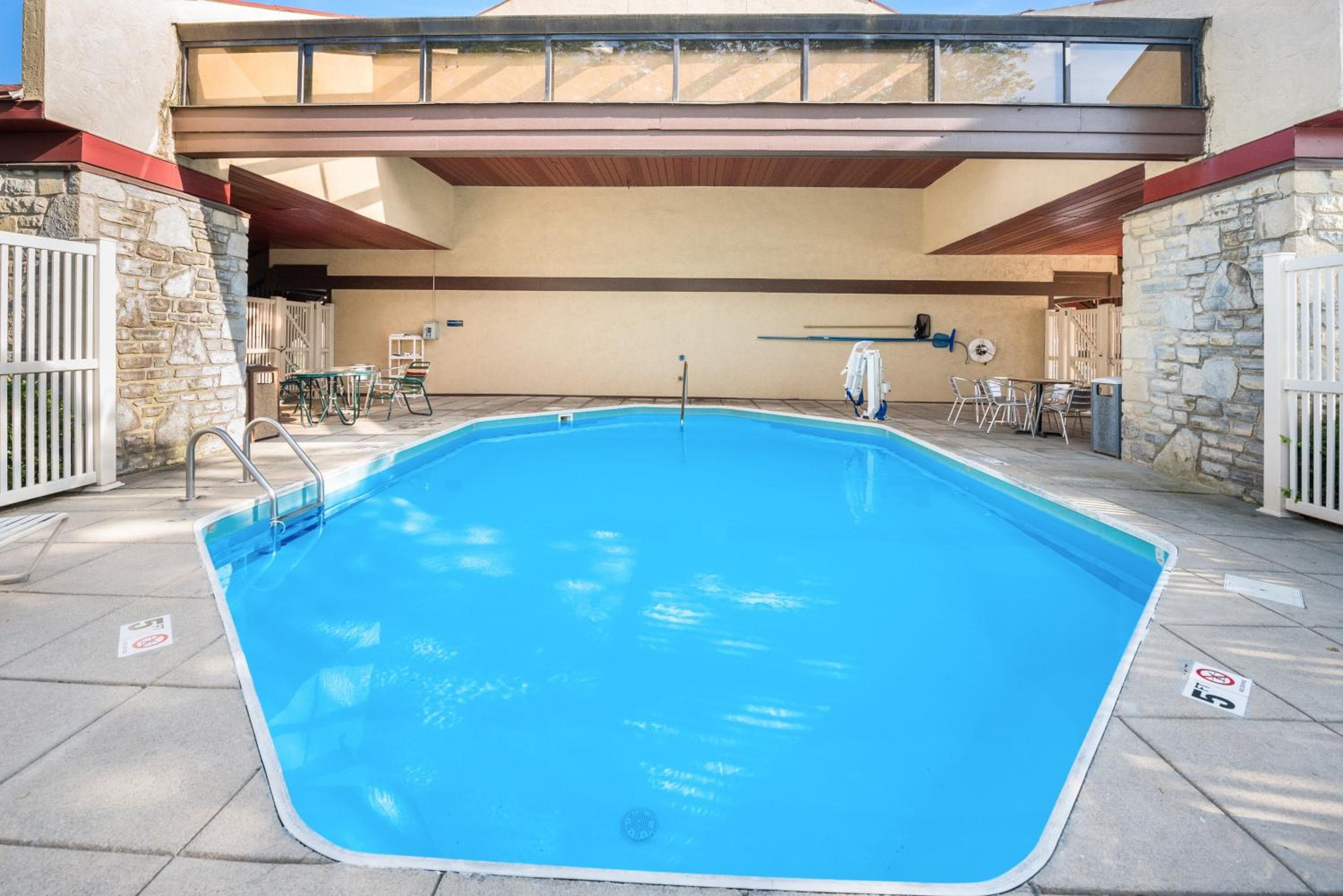 Red Roof Inn Columbus - Grove City