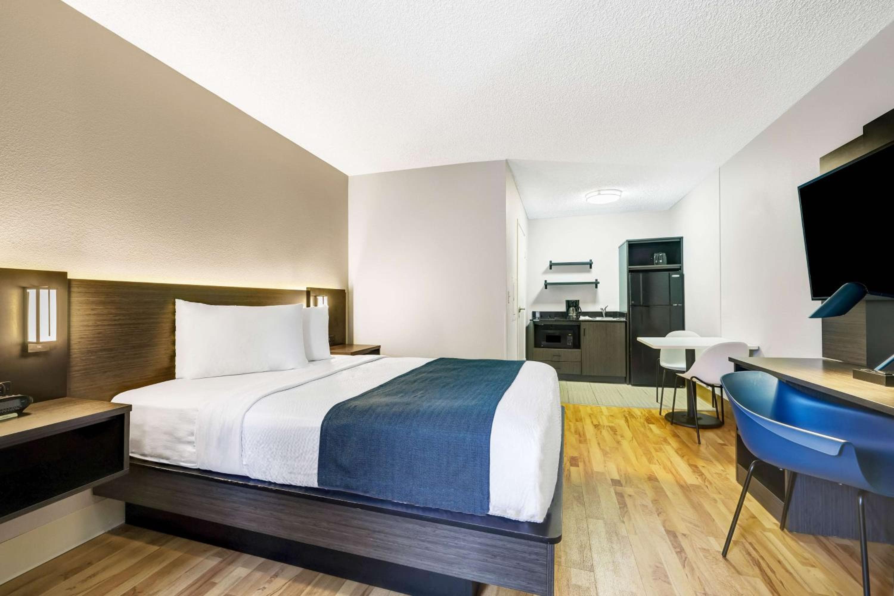 Studio 6-Mountlake Terrace, WA - Seattle