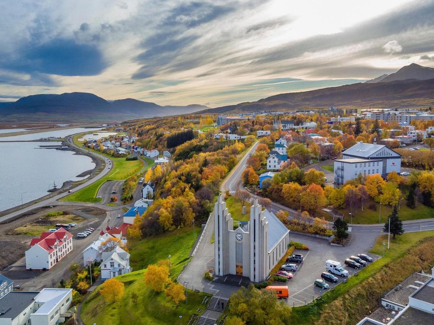 Akureyri Lux Apartments with hot tub access