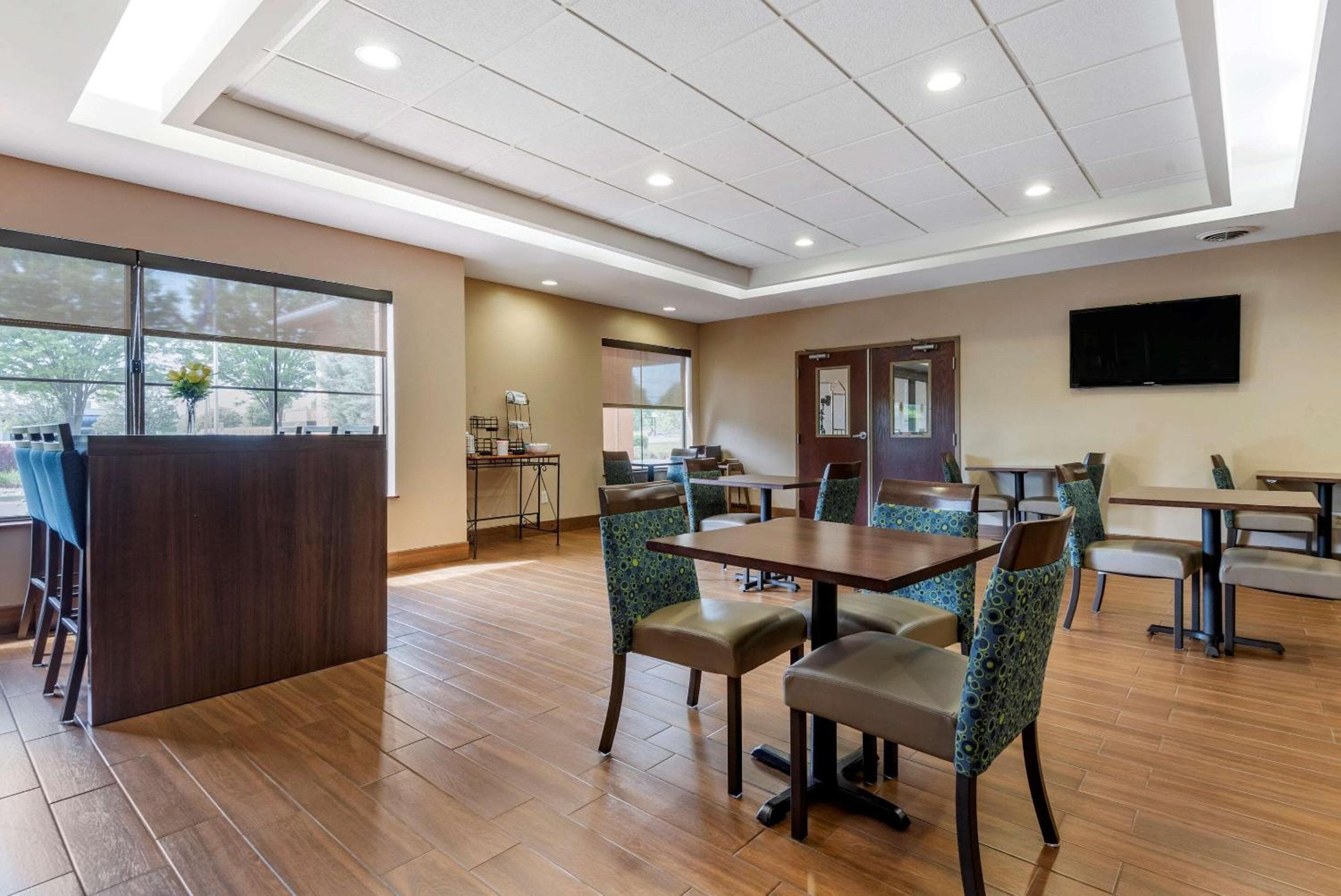 Comfort Inn & Suites Farmington - Victor