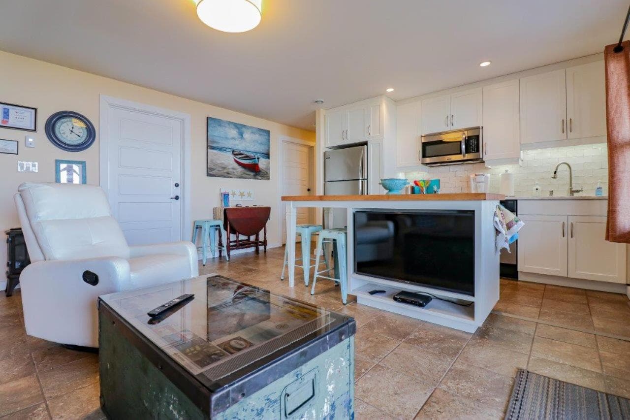 Scenic Harbour View House Waterfront