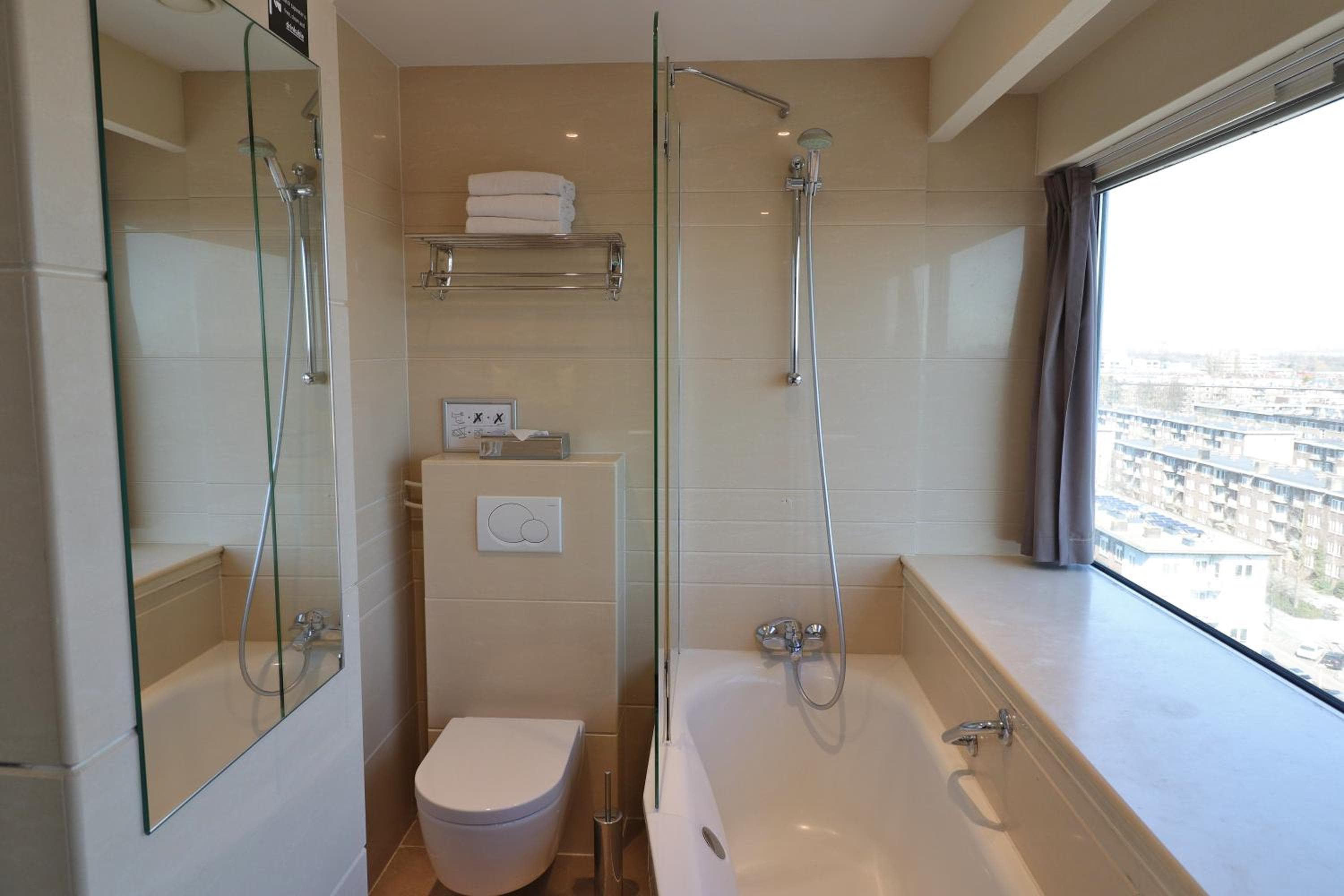 XO Hotels Blue Tower