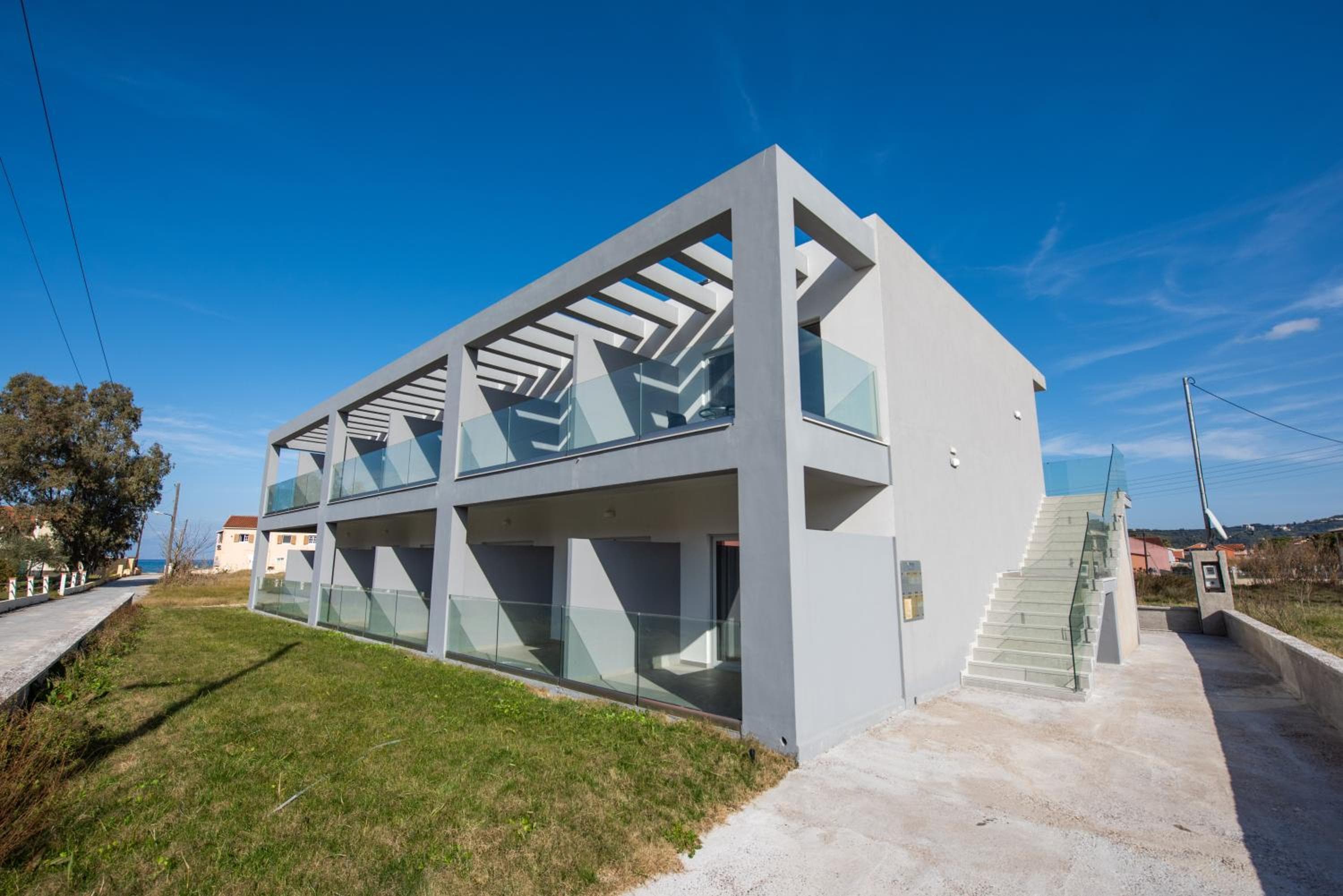 Anemona Beach apartments