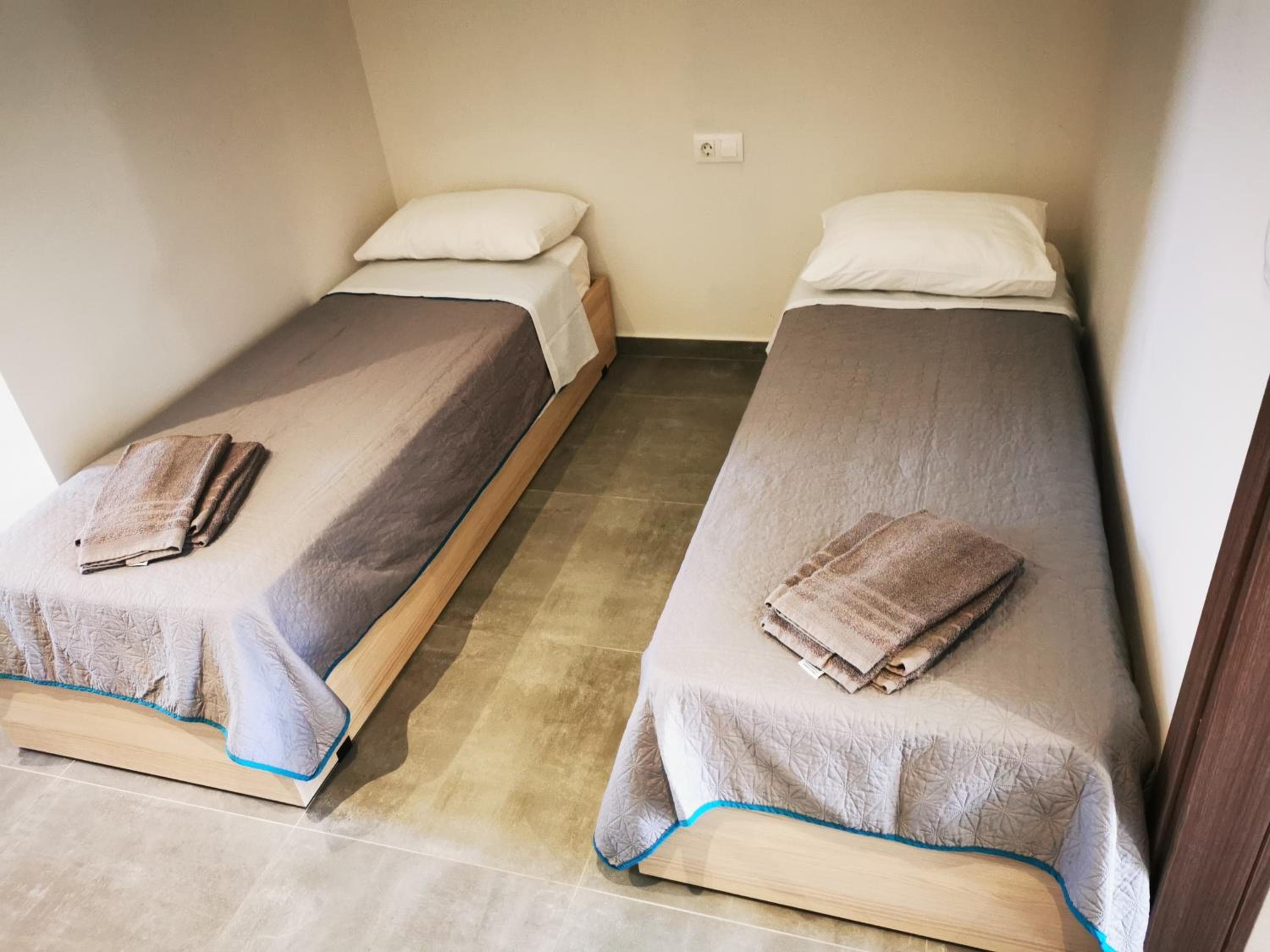 Anemona Beach apartments