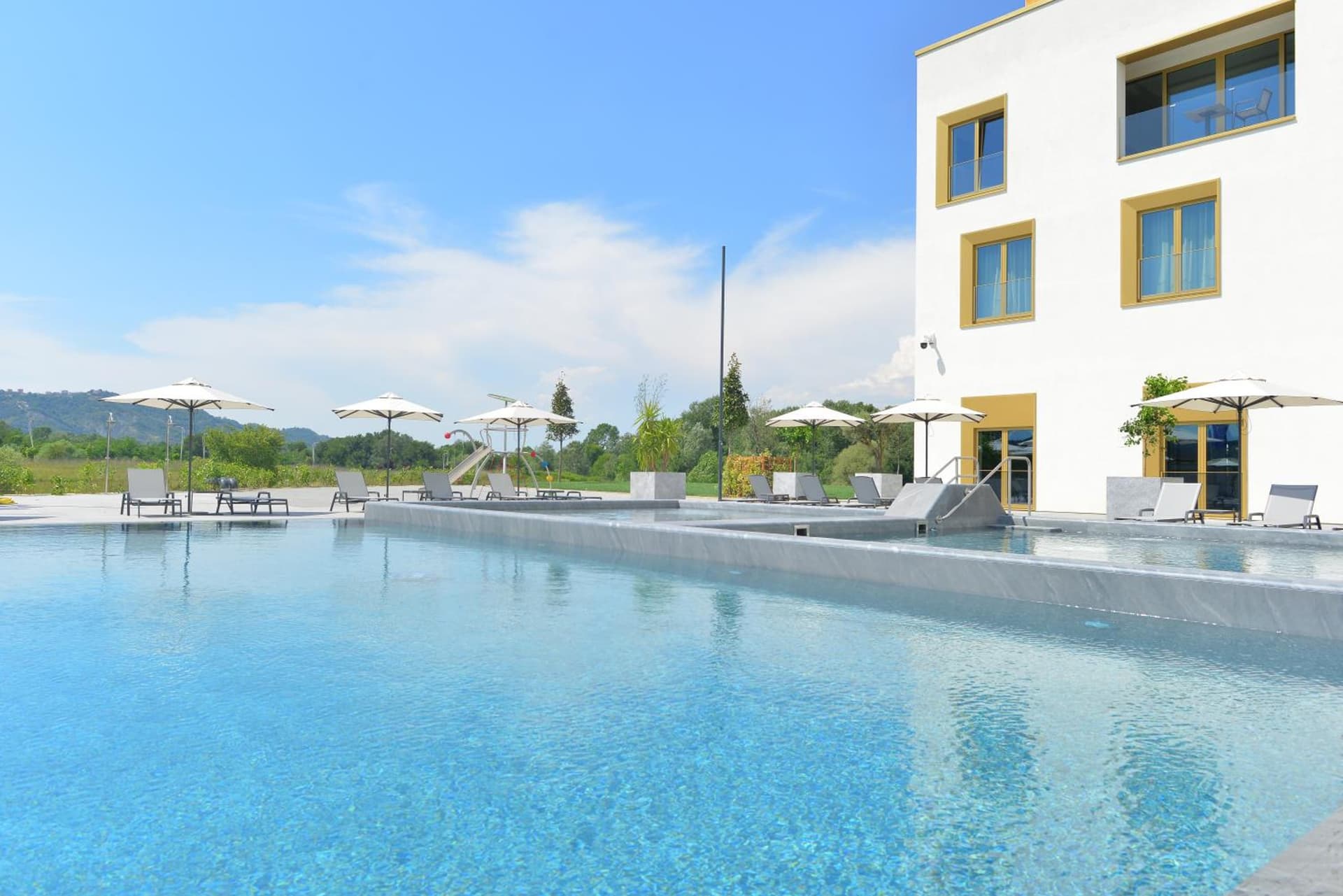 mk hotel tirana