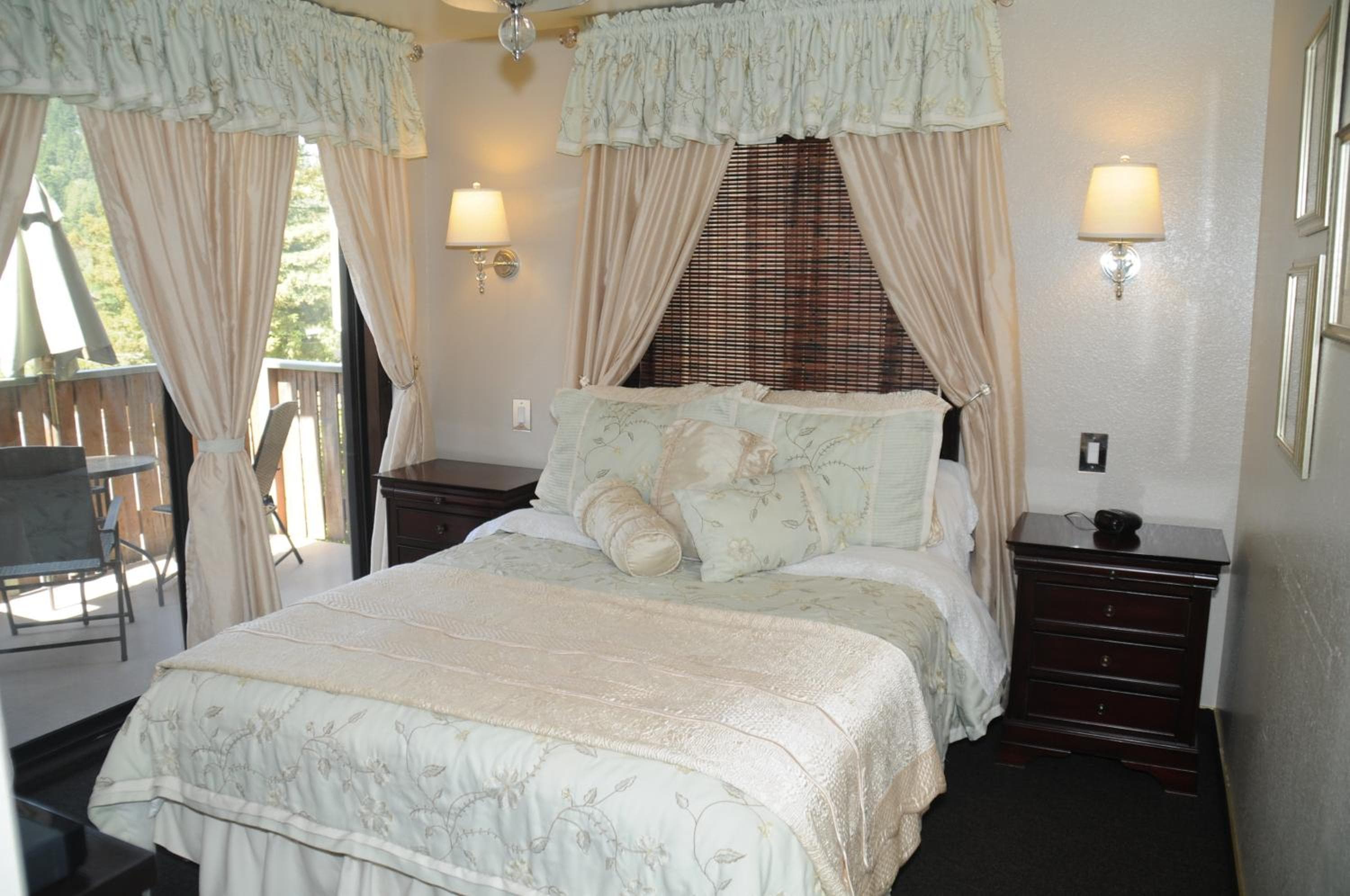 The North Shore Inn