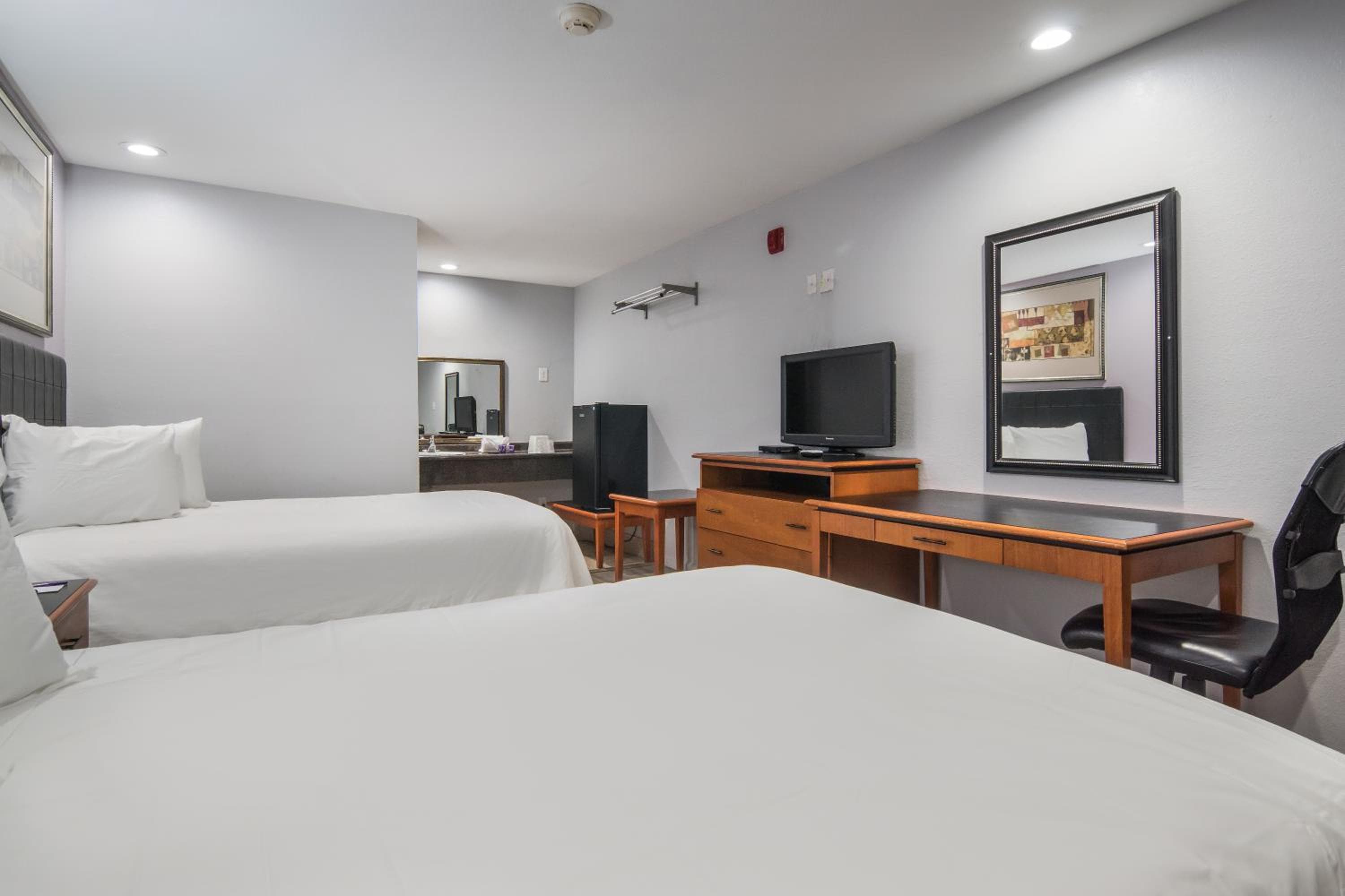 Knights Inn North Richland Hills