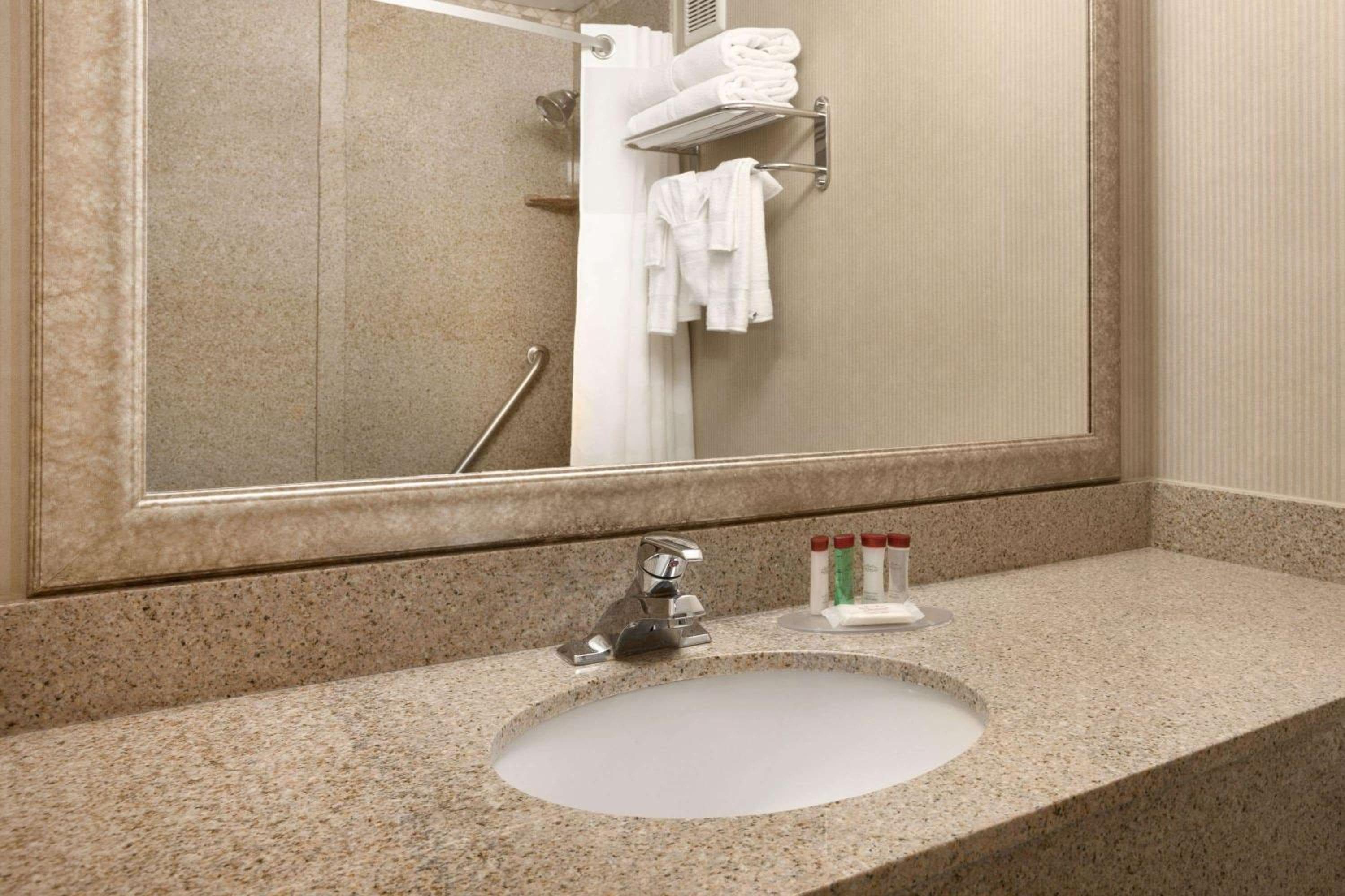 Ramada by Wyndham Newark/Wilmington