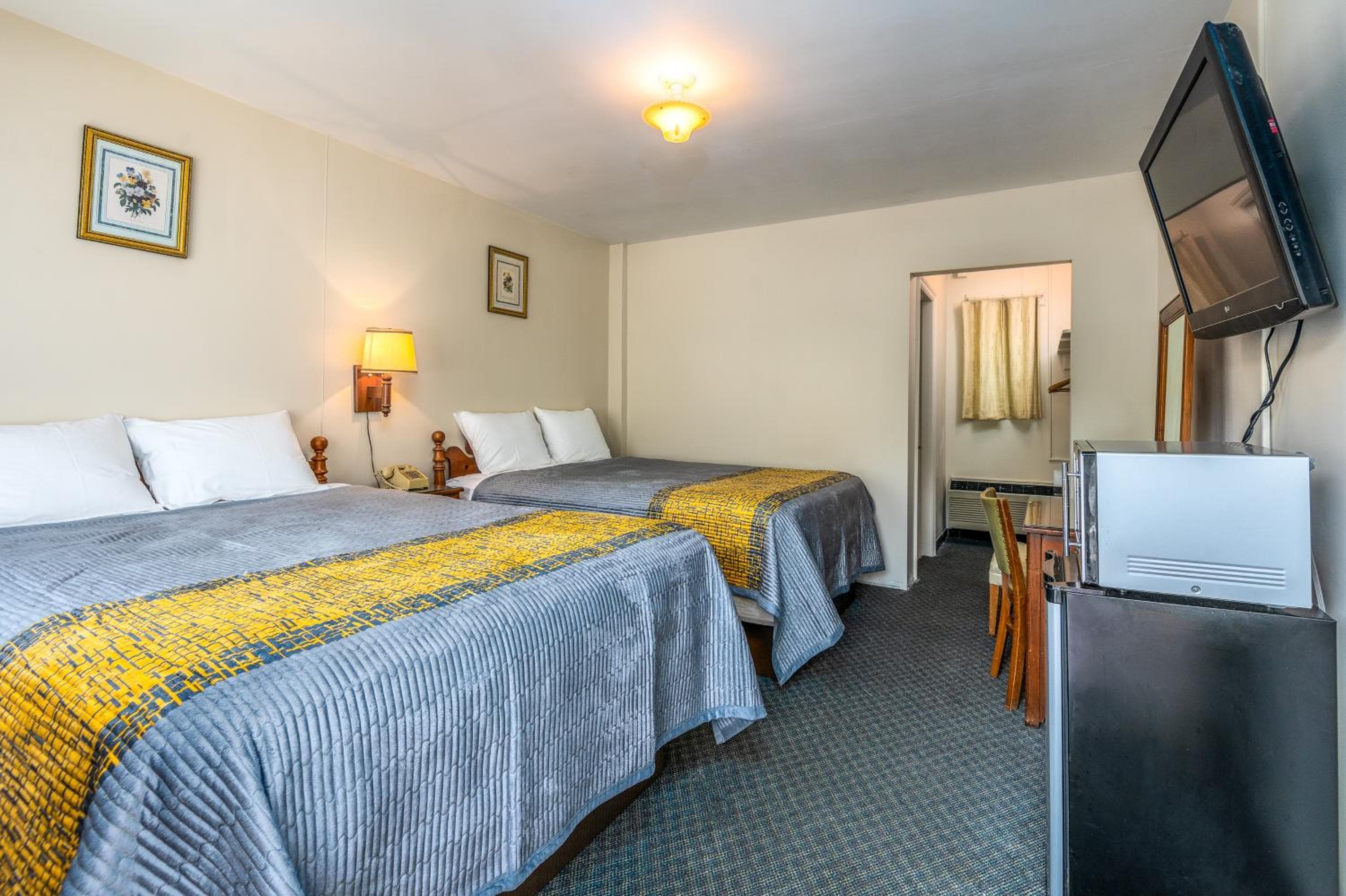 Parkway Inn