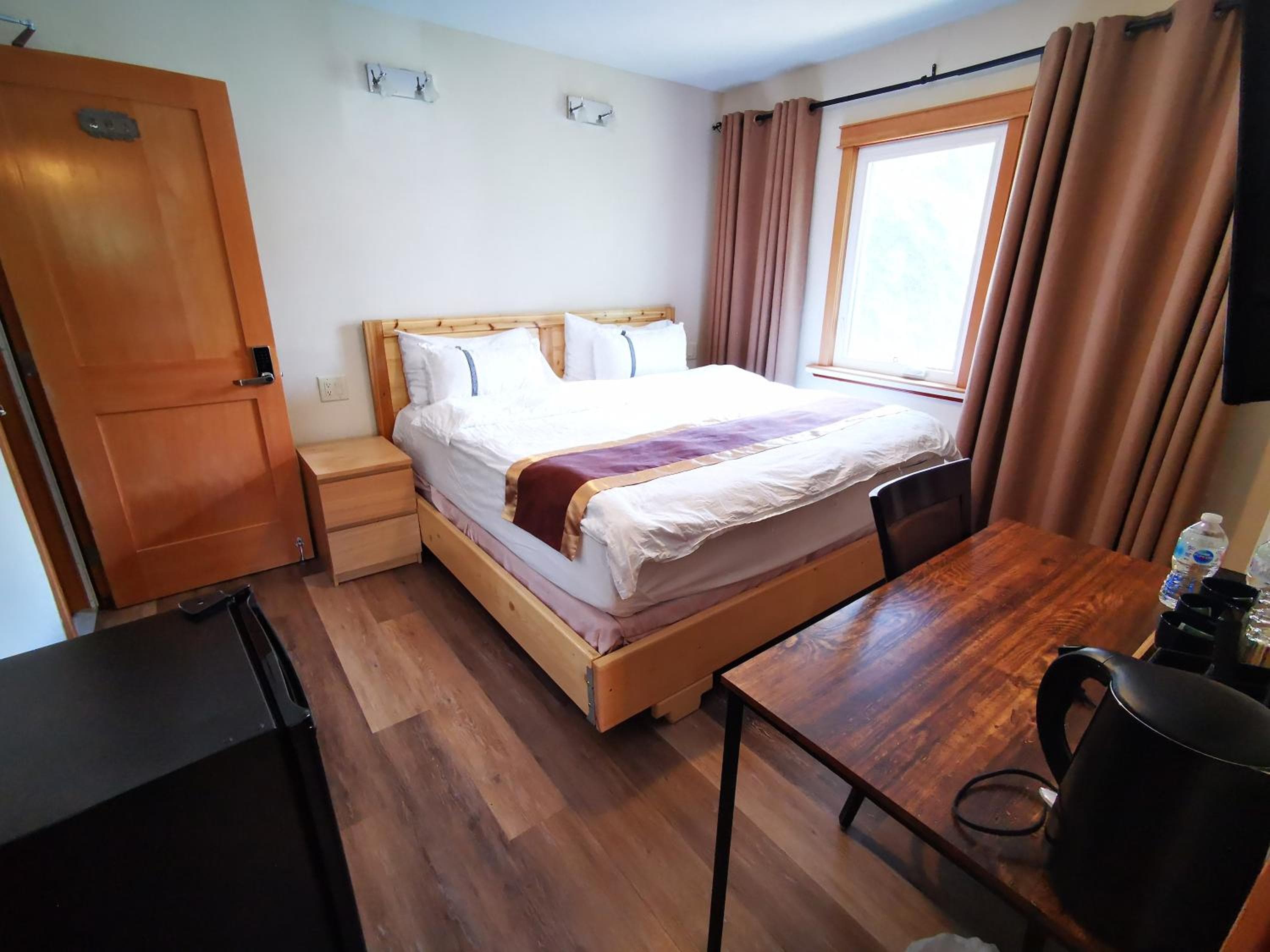Riverfront Estate Bed&Breakfast Banff