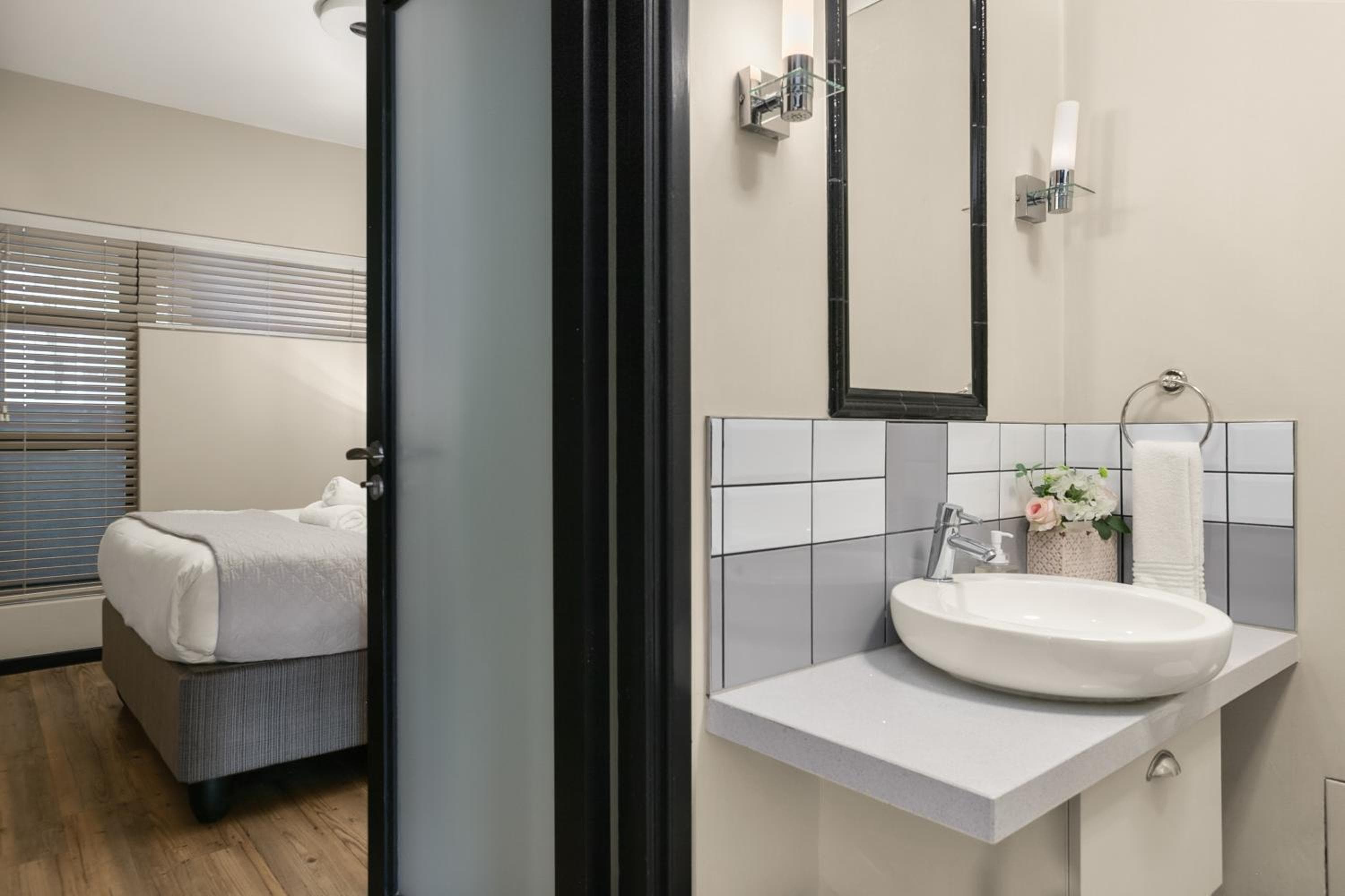 Easy Stay - The Vantage Rosebank