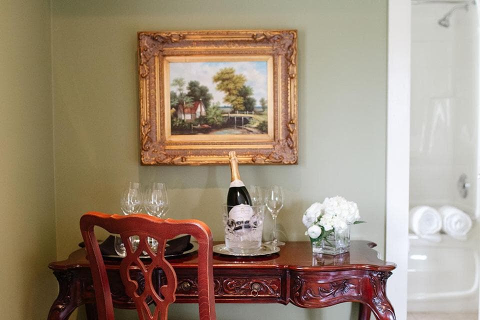 Riverbend Inn & Vineyard