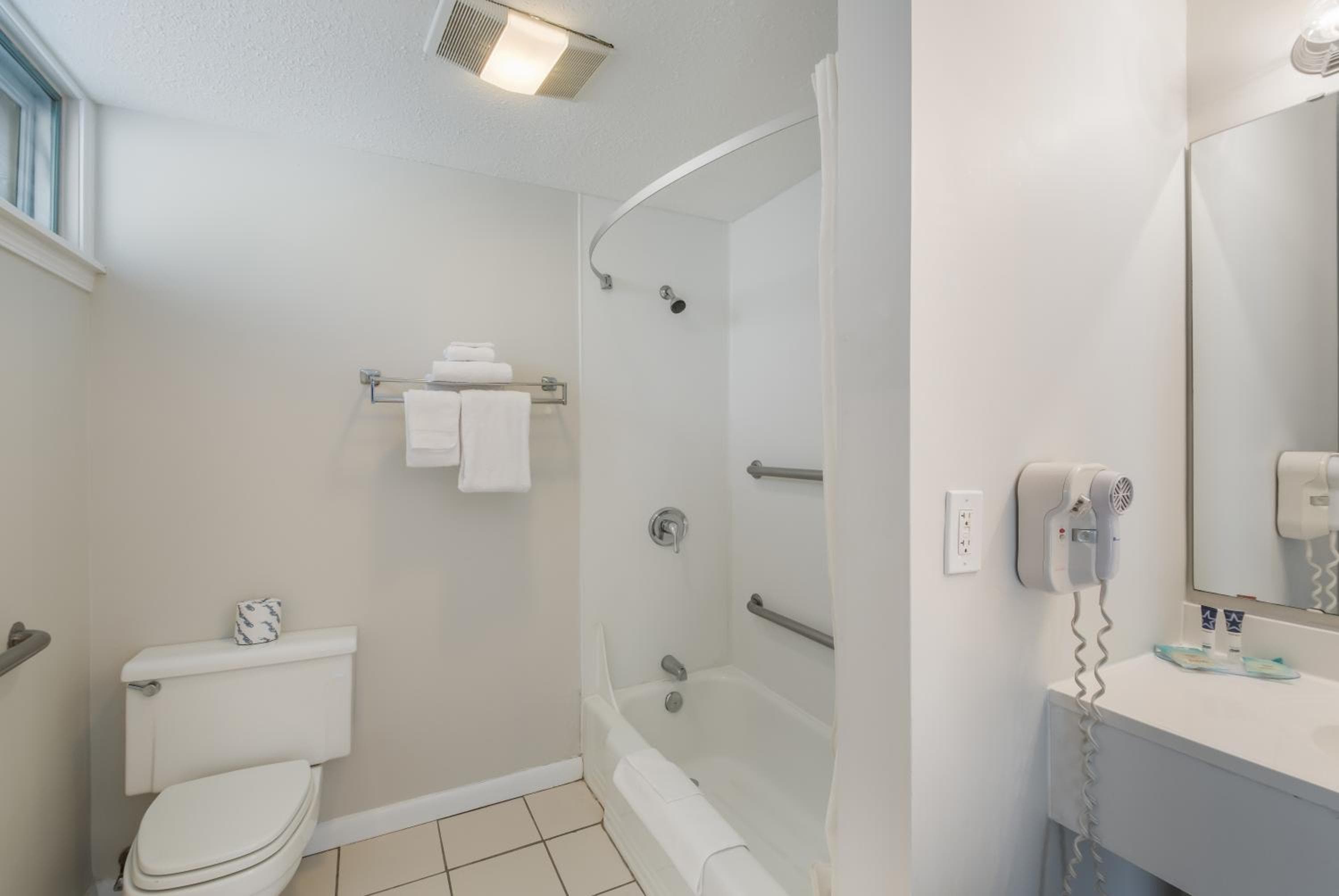 Americas Best Value Inn-Painted Post