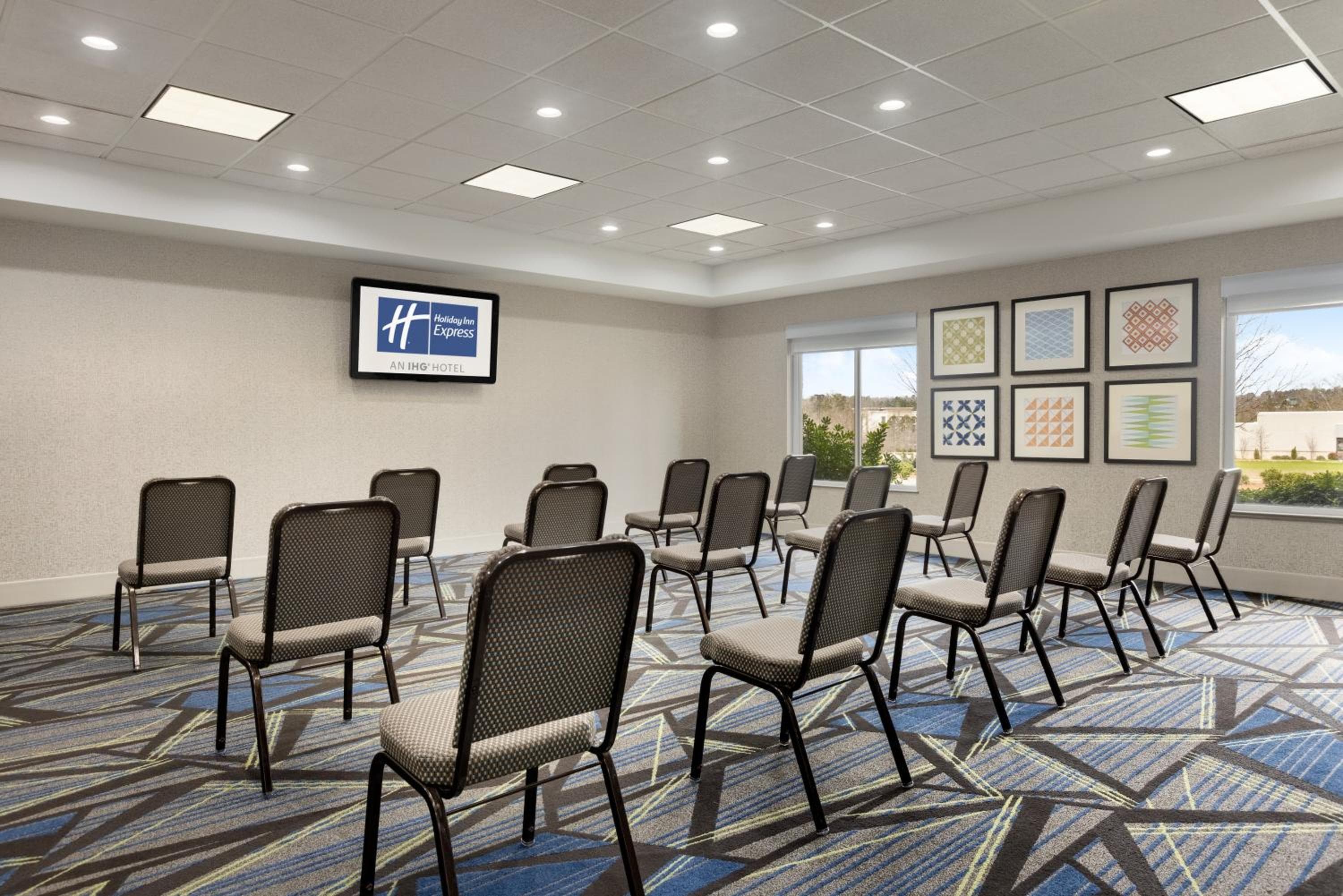 Holiday Inn Express Hotel & Suites Opelika Auburn by IHG