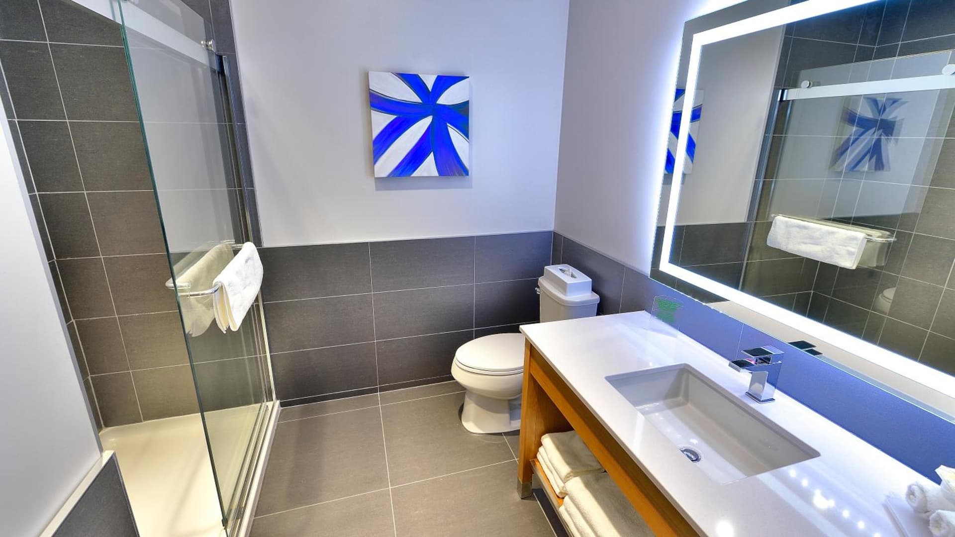 Holiday Inn Express & Suites Vaudreuil-Dorion by IHG