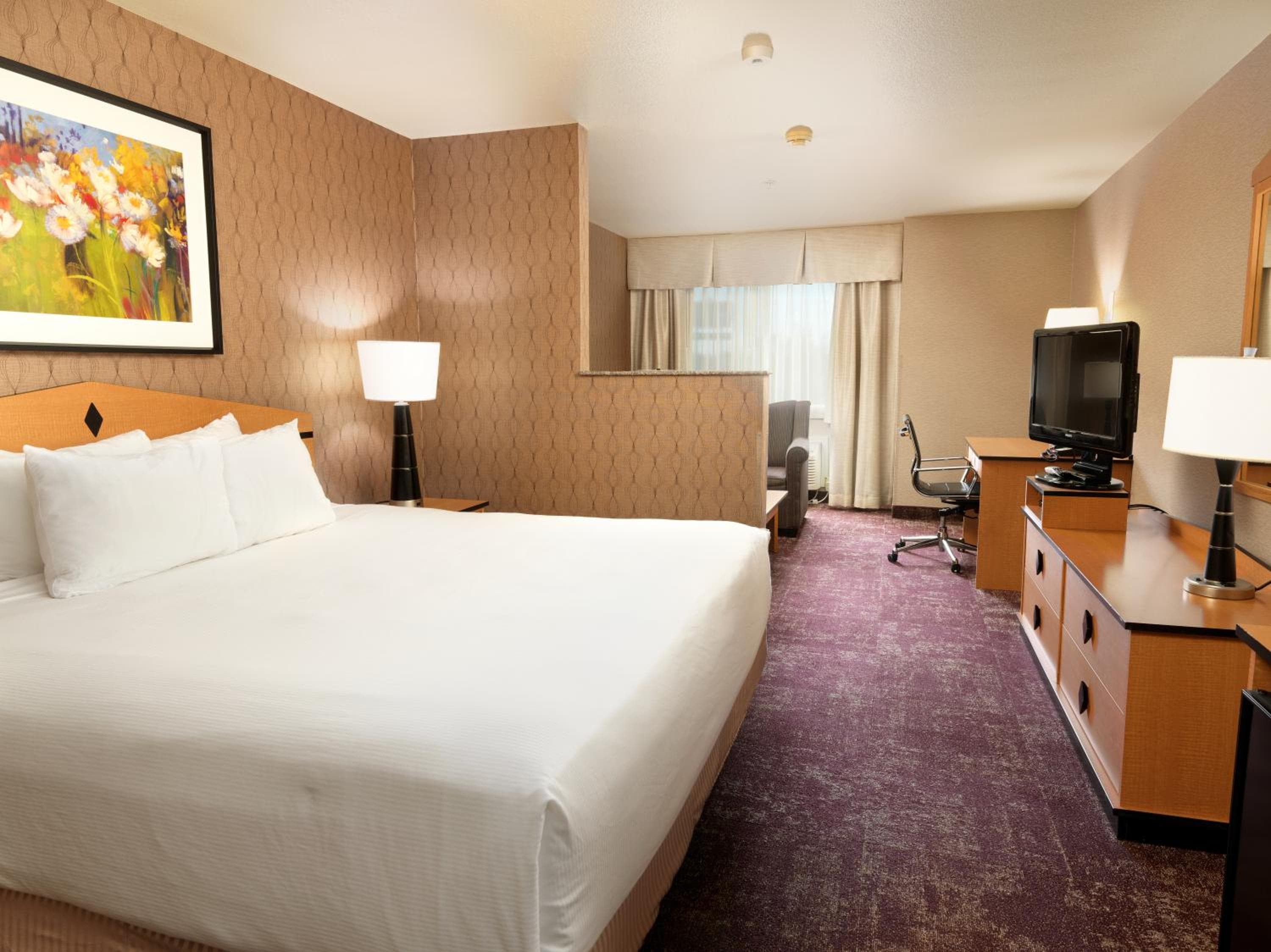 Crystal Inn Hotel & Suites - West Valley City