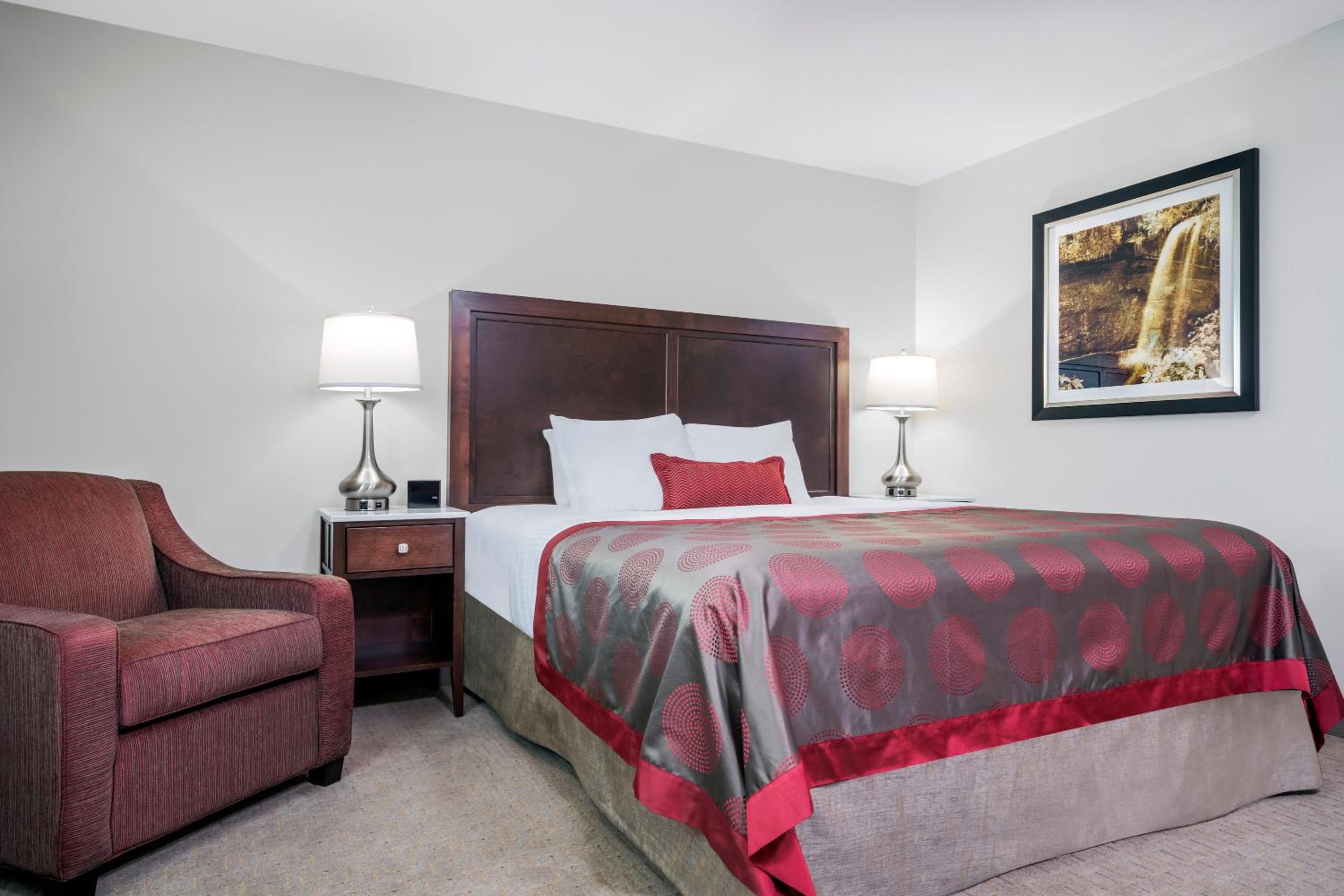 Ramada by Wyndham Minneapolis Golden Valley