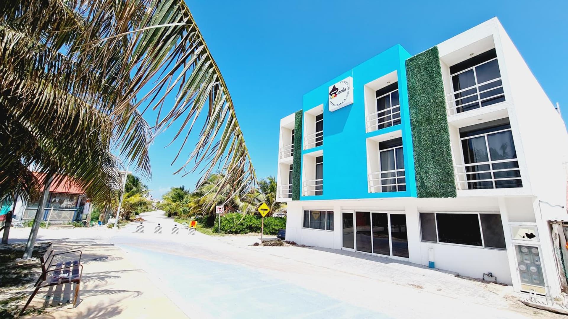 7mo Color Hotel Boutique