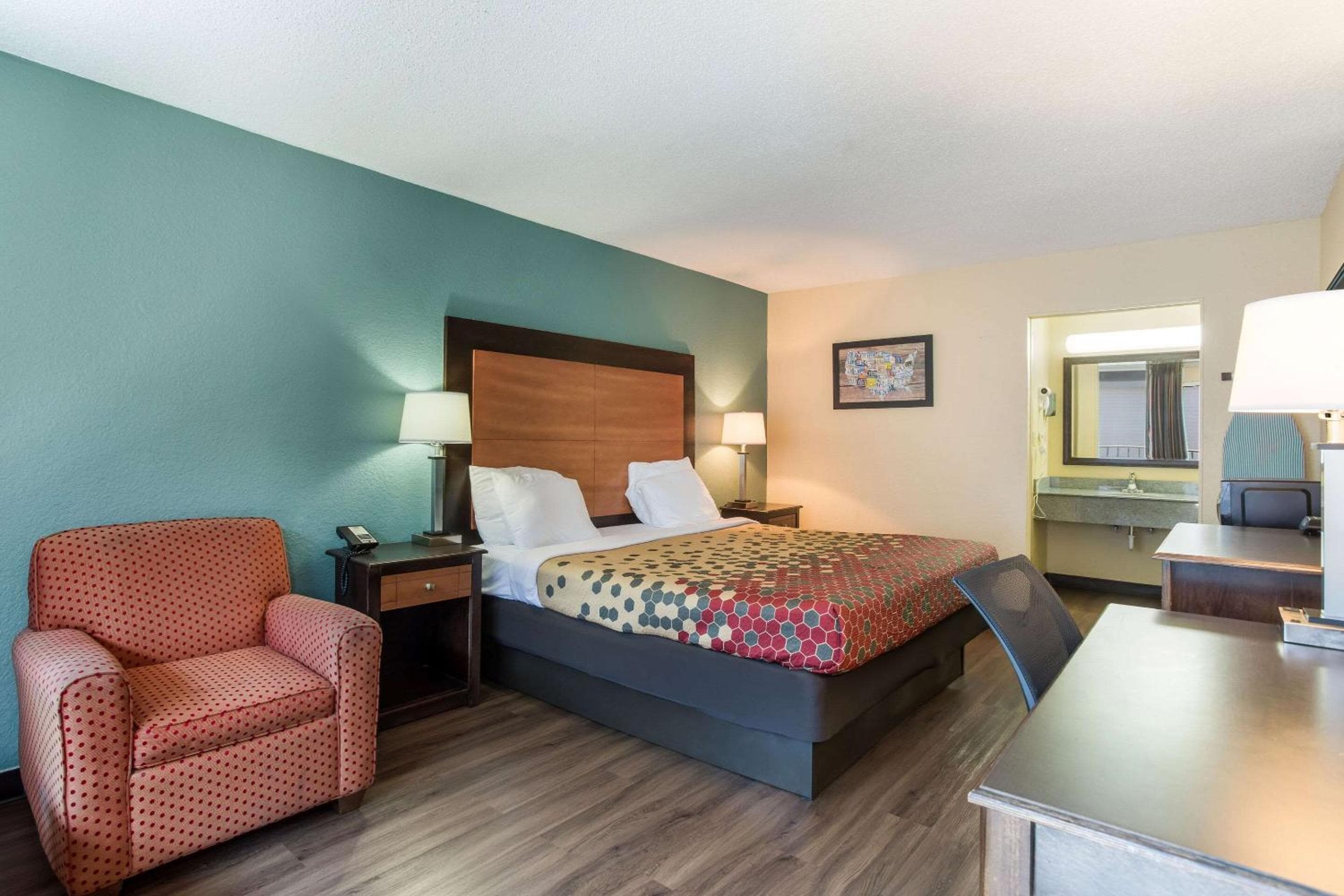 Econo Lodge Gallatin - Metro Nashville