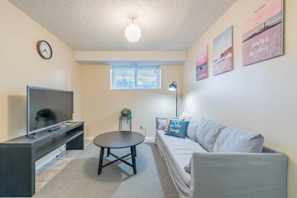 MT Pleasant NW 2 bedrooms Suite 502AB