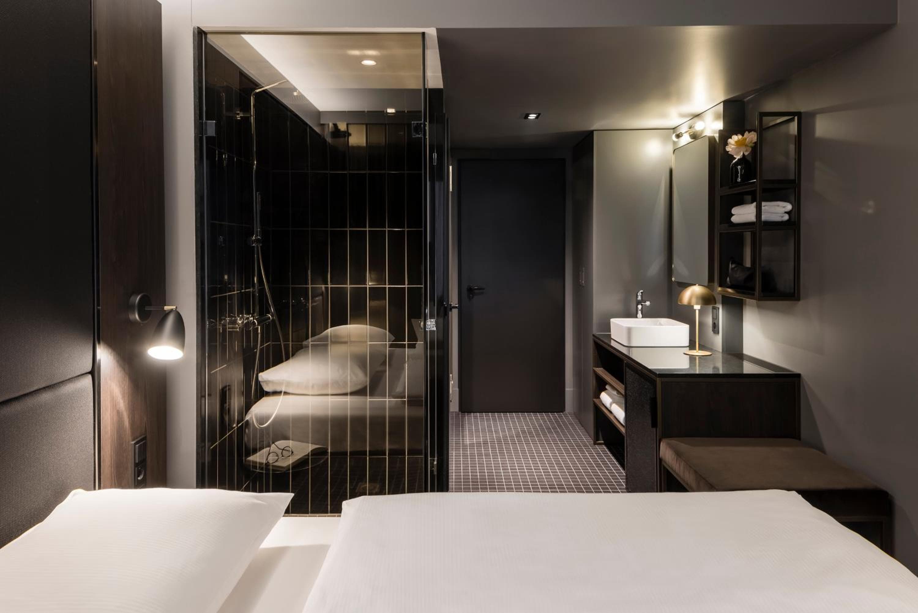 Hotel ROMY by AMANO