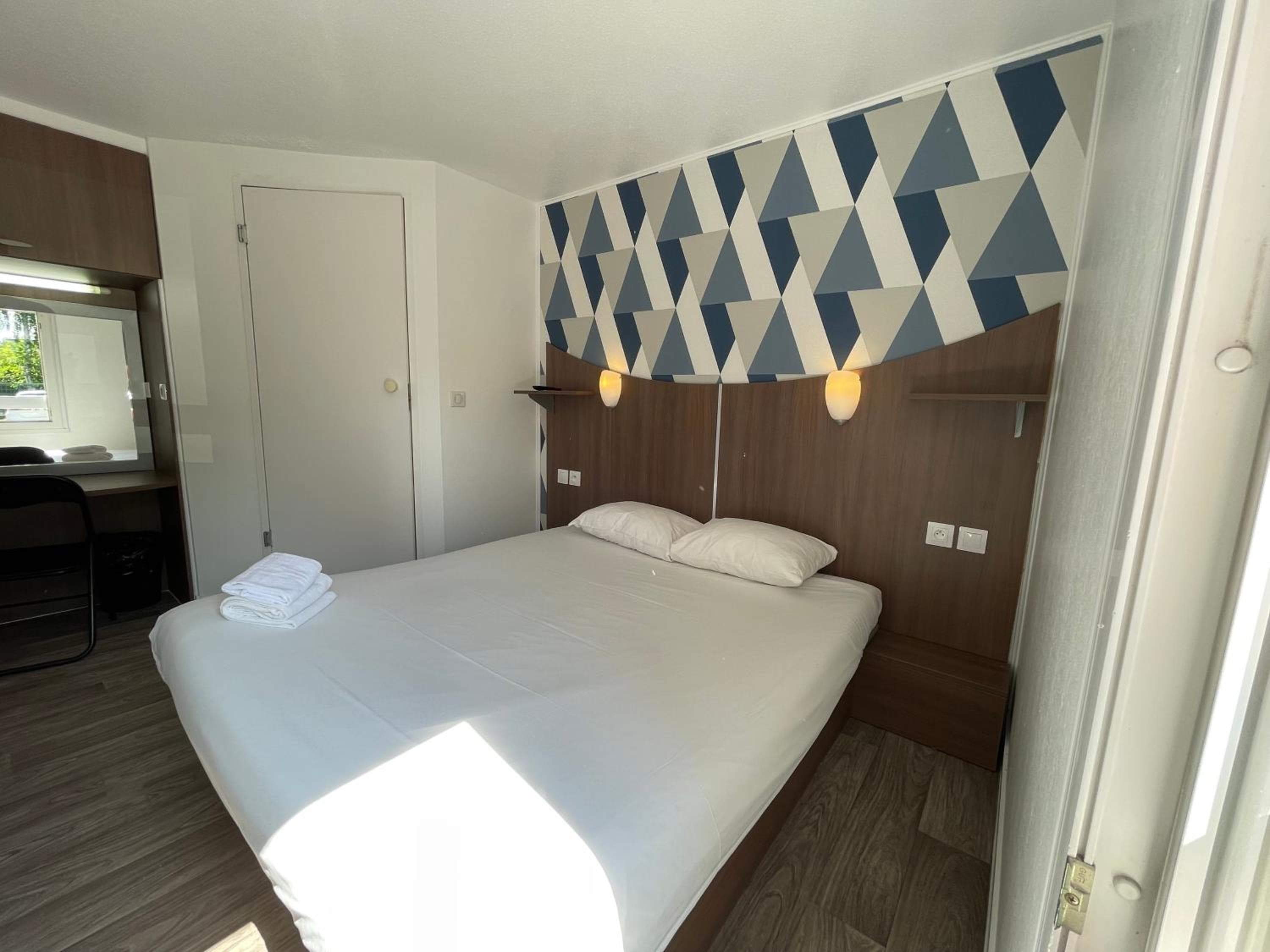 Kyriad Direct Val de Reuil