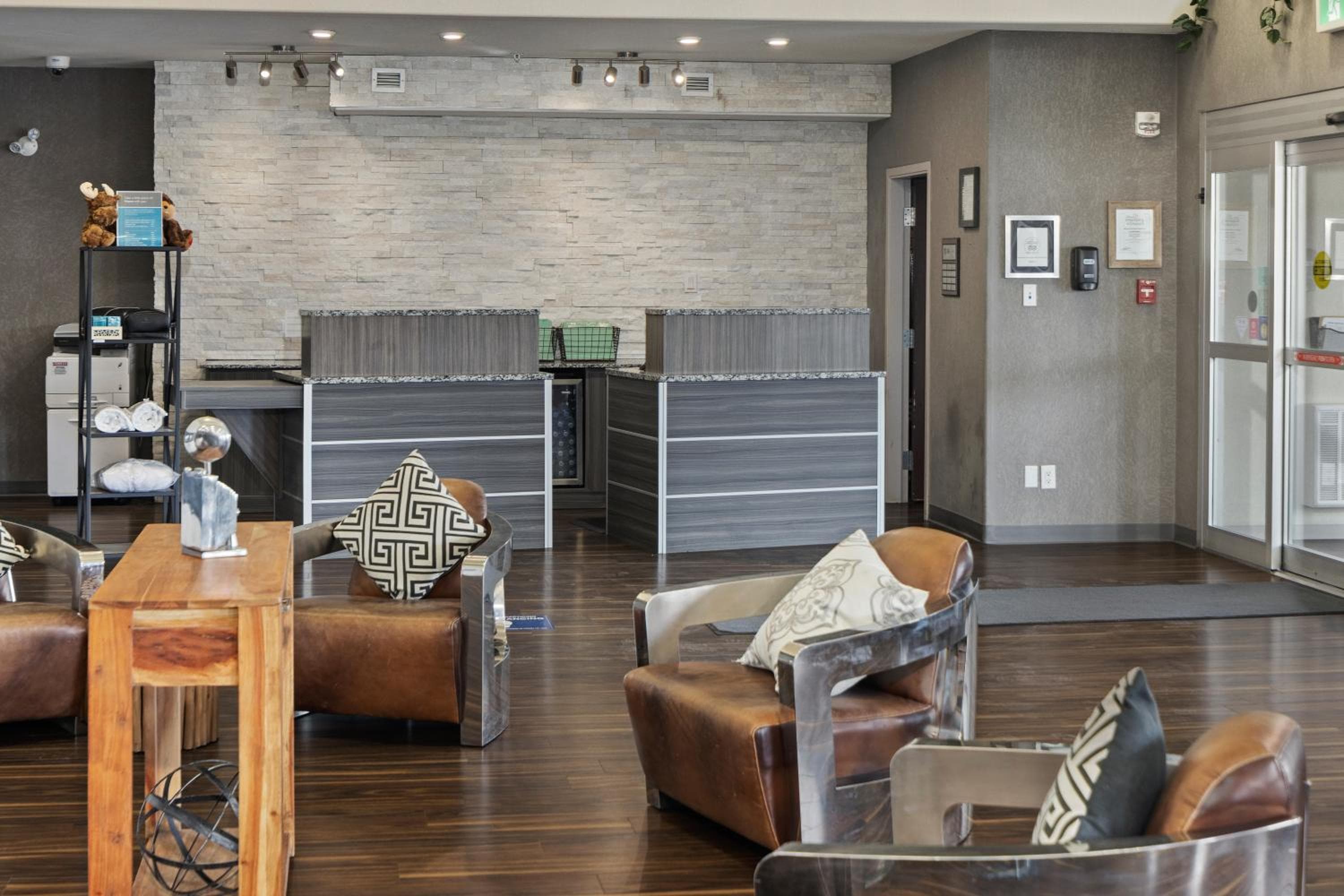 Home Inn & Suites Saskatoon South