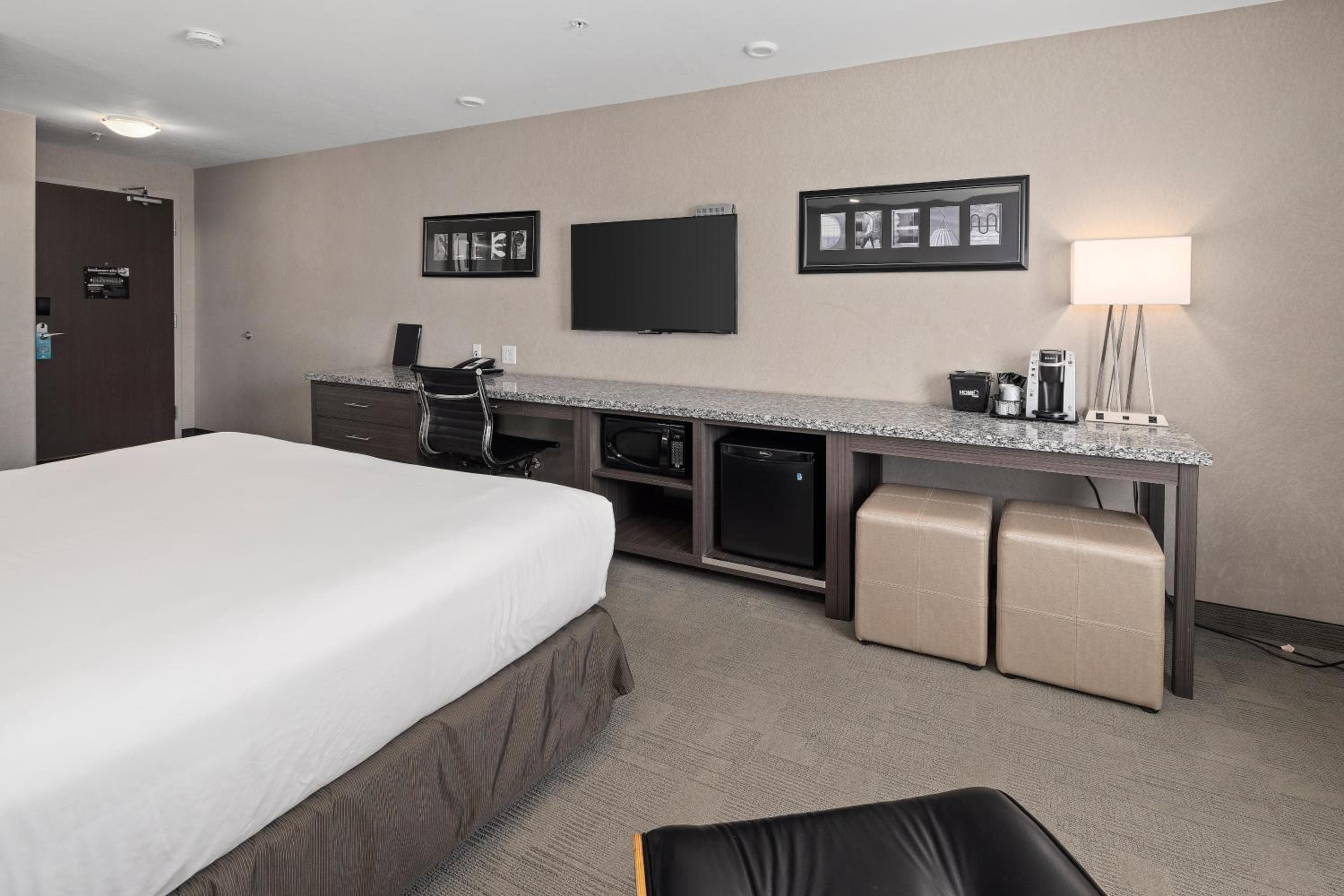 Home Inn & Suites Saskatoon South